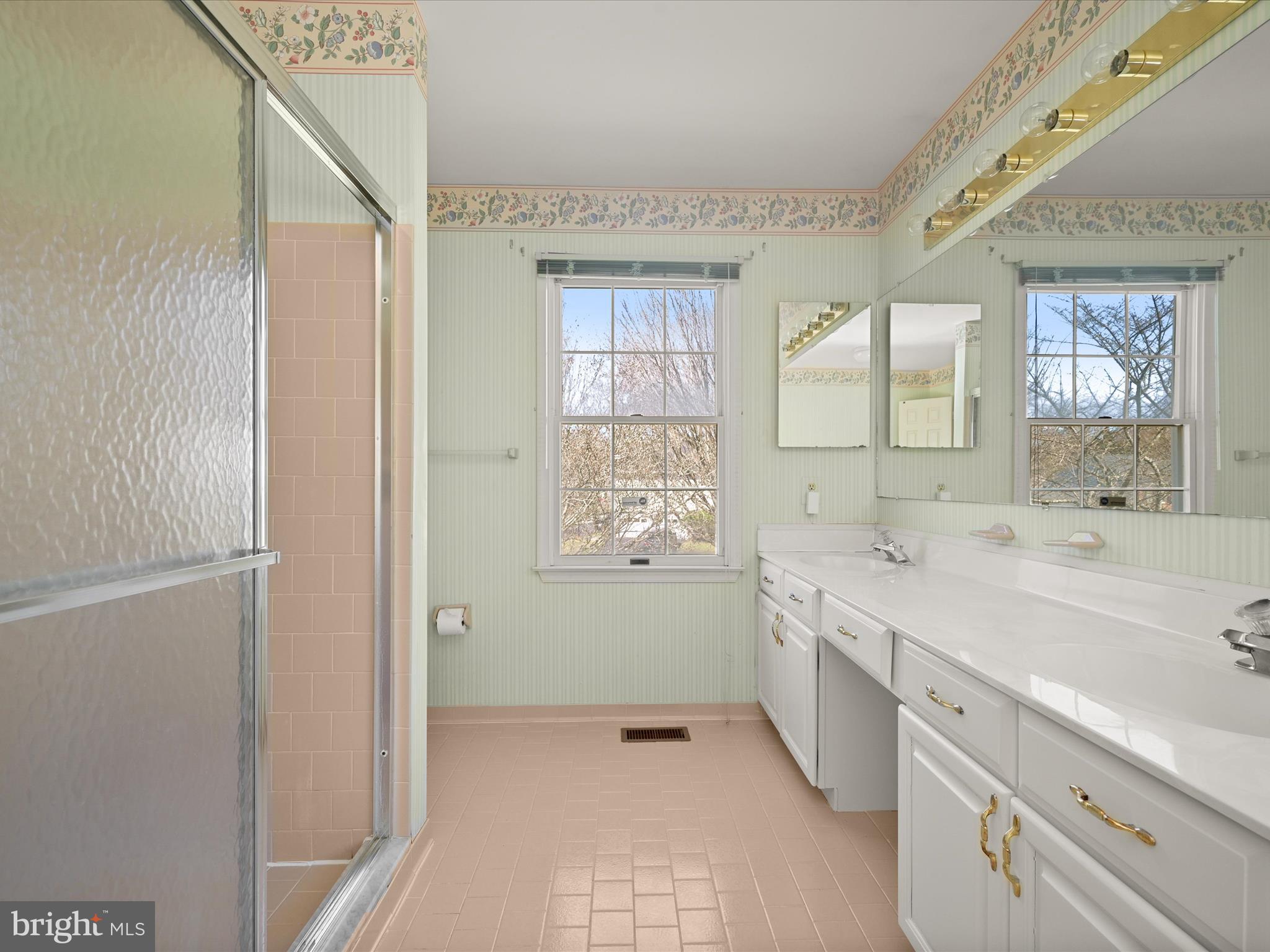 VALLEY MEDE - Residential