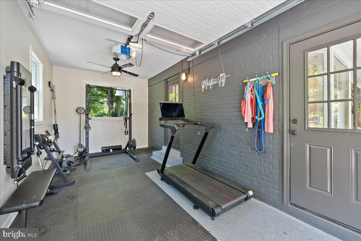 SUTTON PLACE - Residential