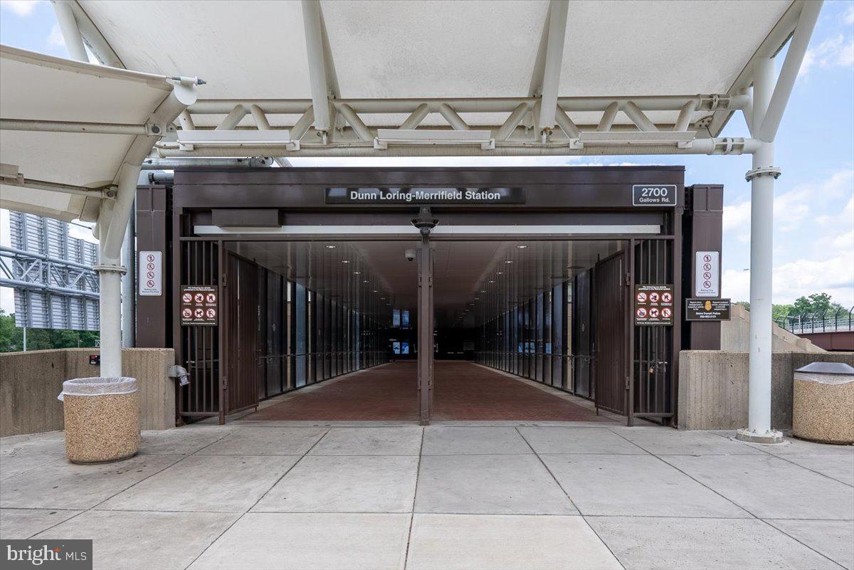 SUTTON PLACE - Residential