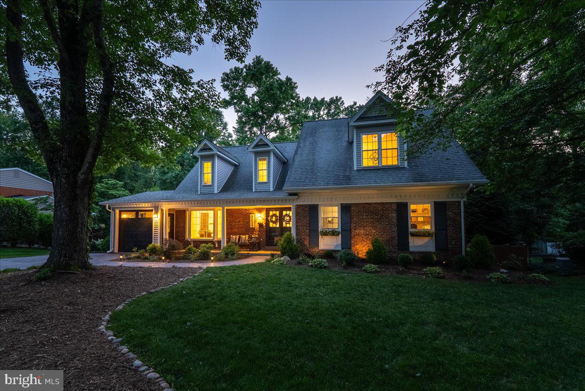 SUTTON PLACE - Residential