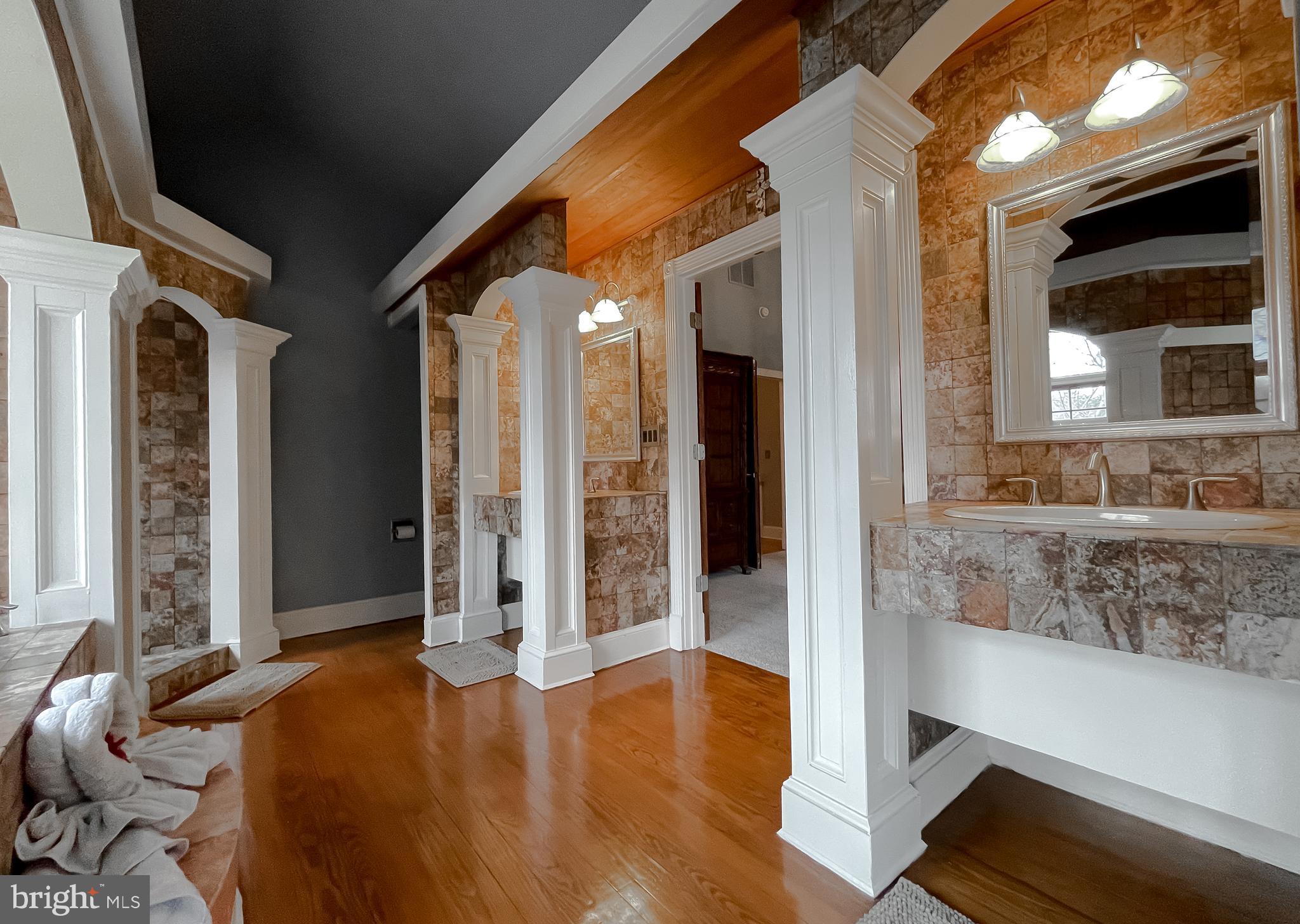 SOTTERLY MANOR - Residential