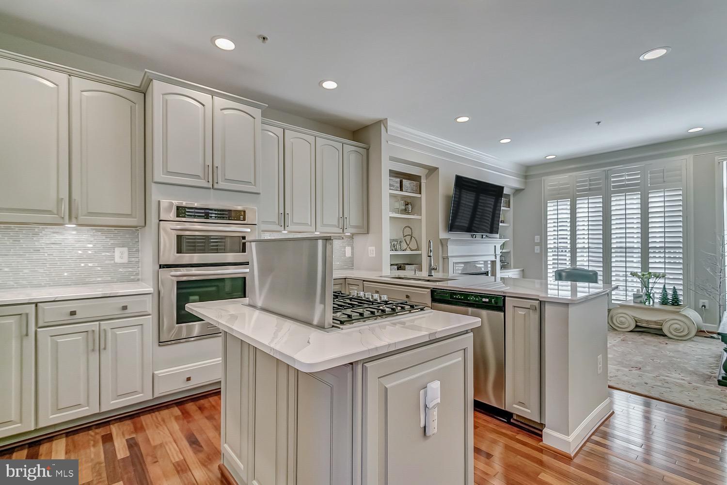 CAMERON STATION - Residential Lease