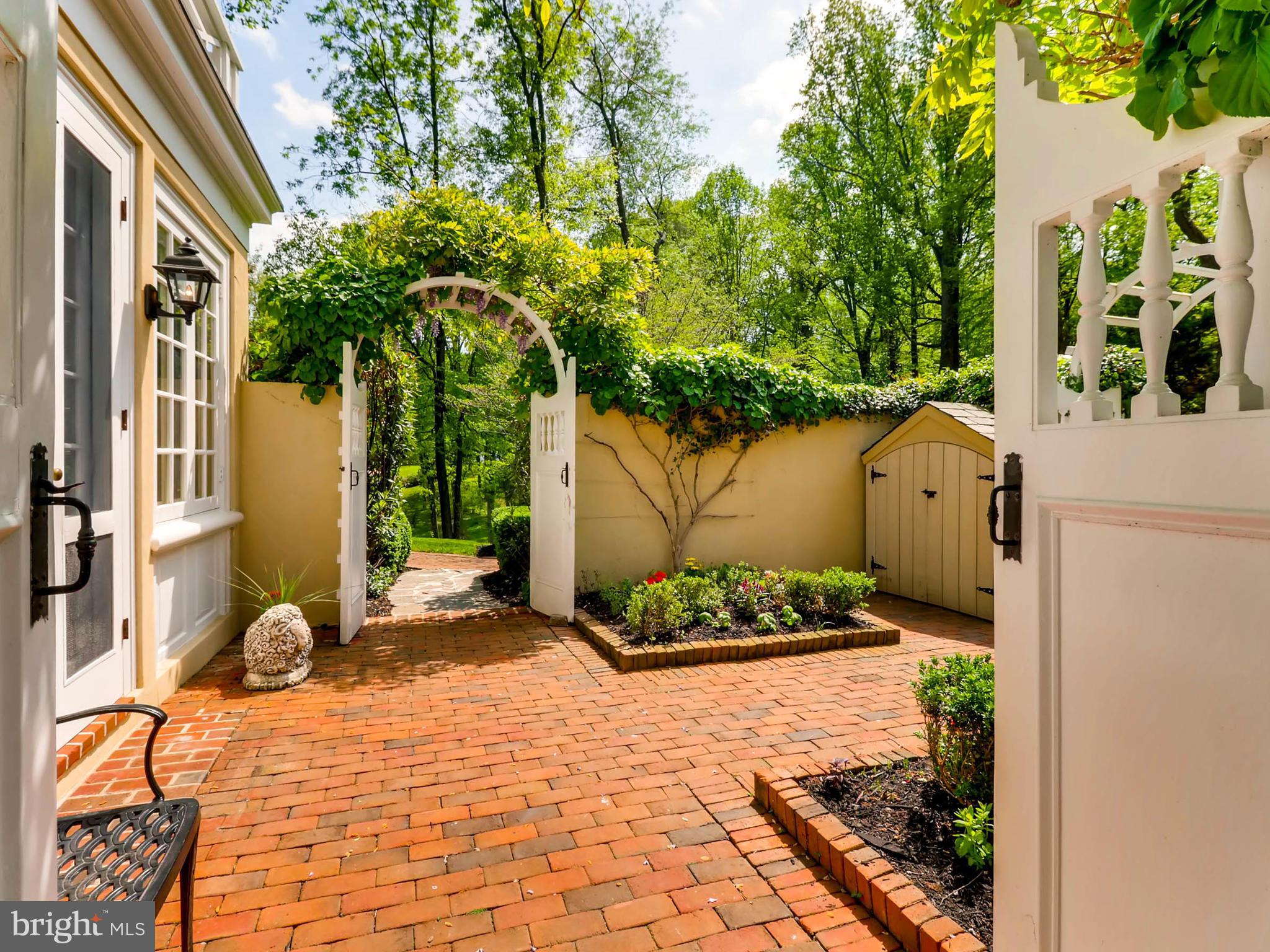 GREENSPRING VALLEY - Residential