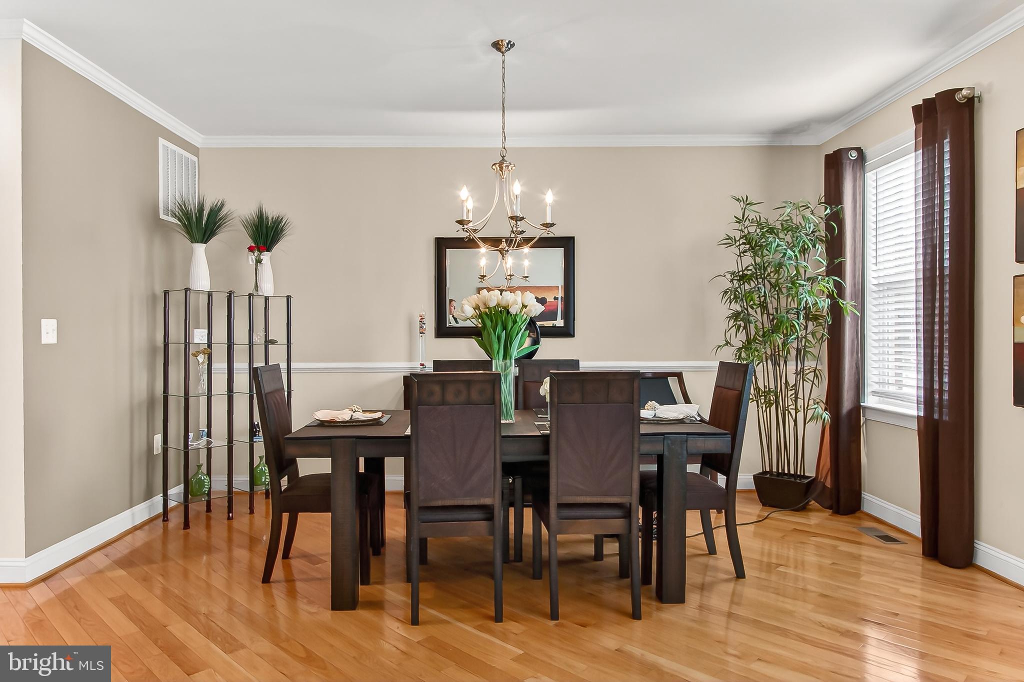 FORTNIGHTLY SQUARE - Residential