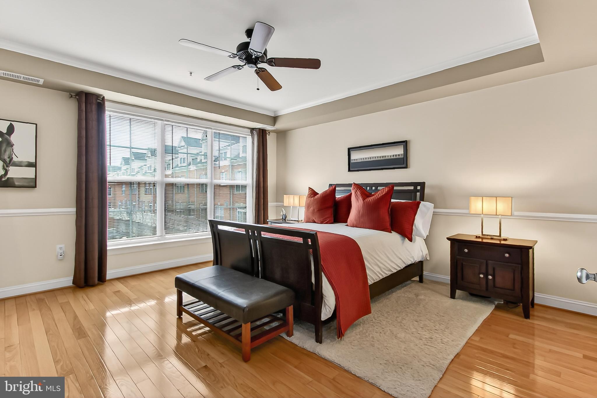 FORTNIGHTLY SQUARE - Residential