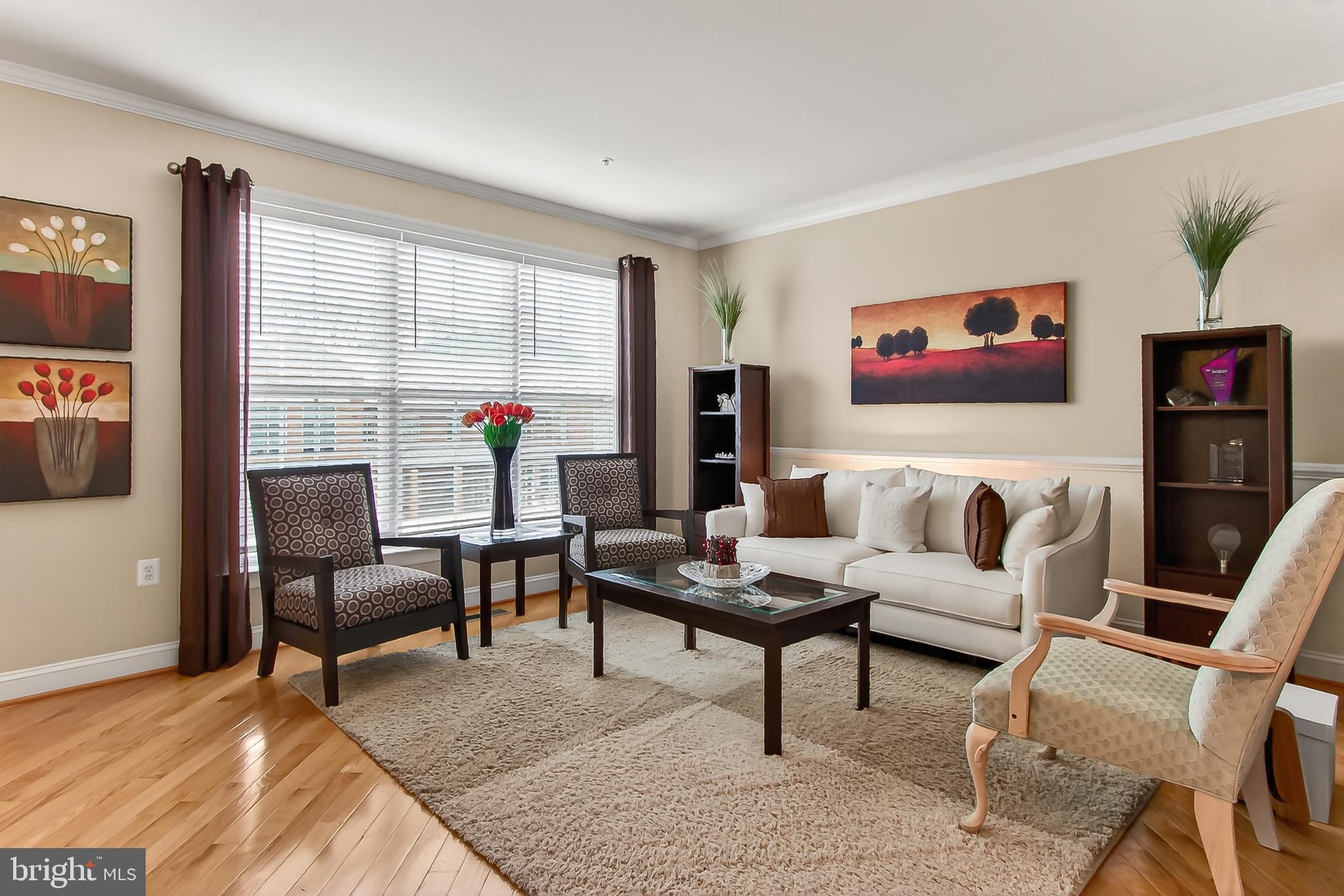 FORTNIGHTLY SQUARE - Residential