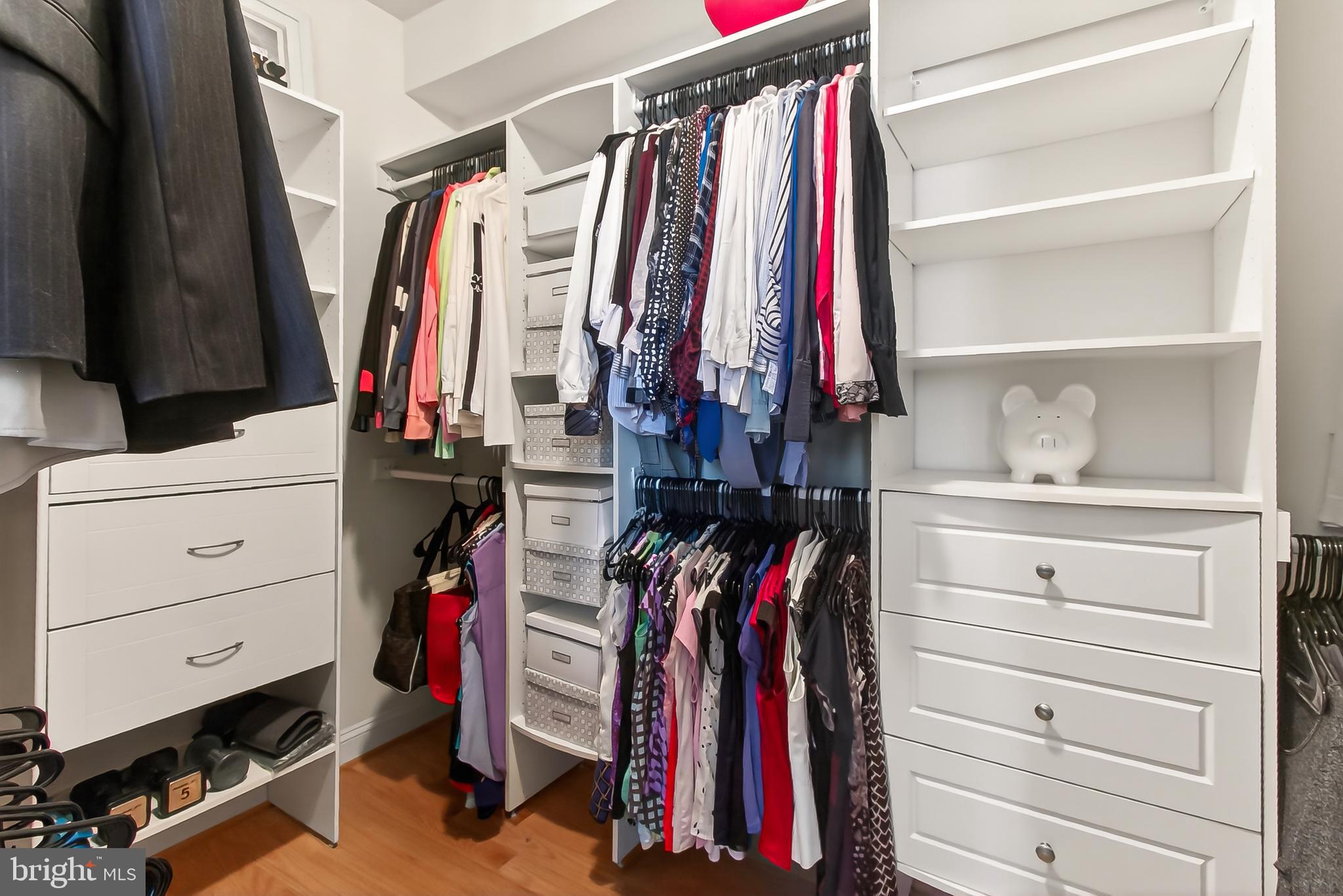 FORTNIGHTLY SQUARE - Residential