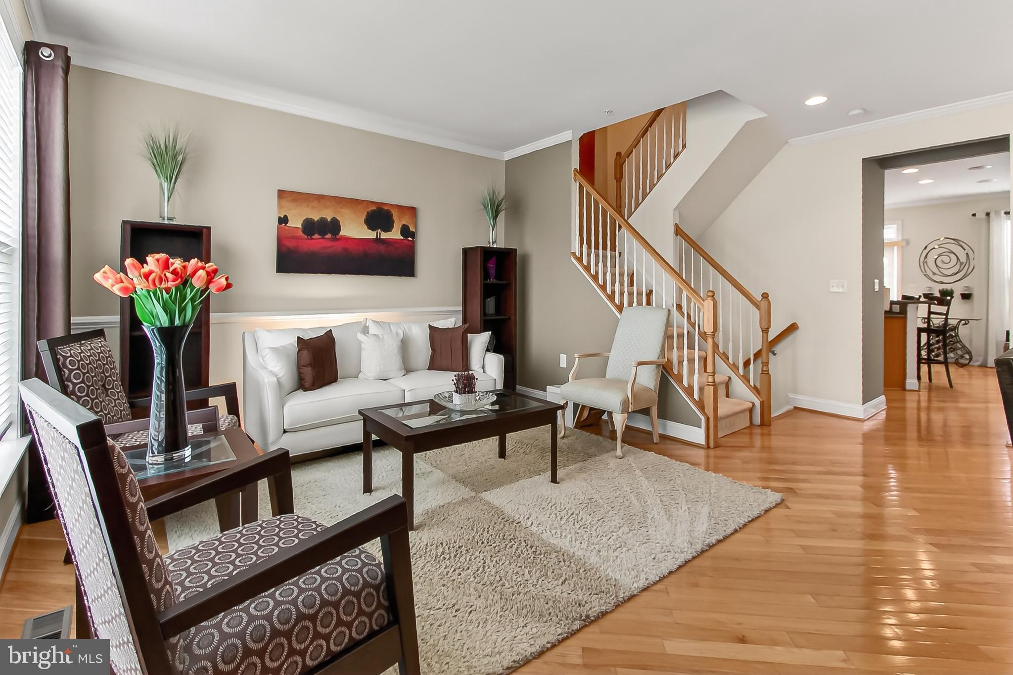 FORTNIGHTLY SQUARE - Residential