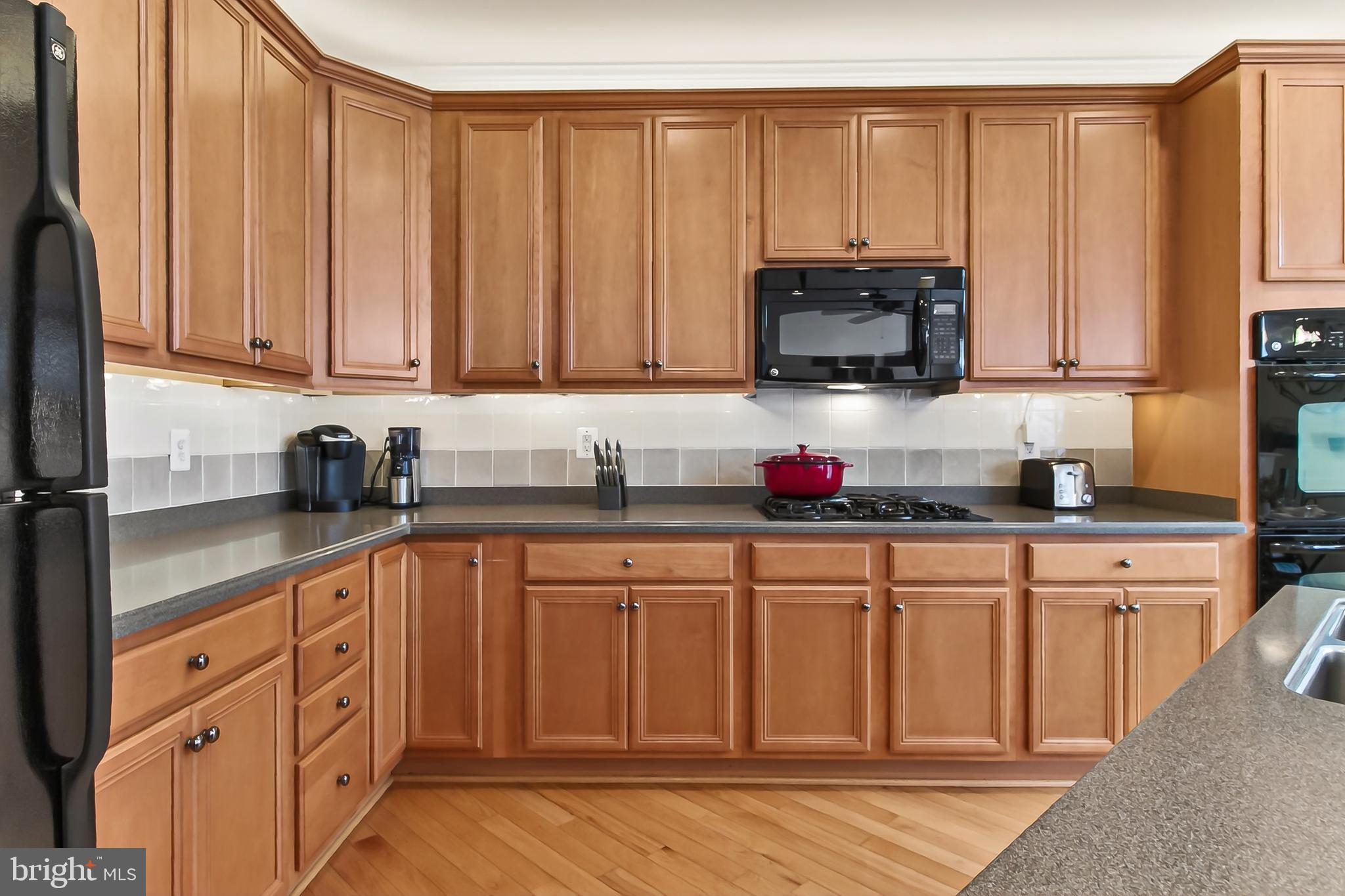 FORTNIGHTLY SQUARE - Residential