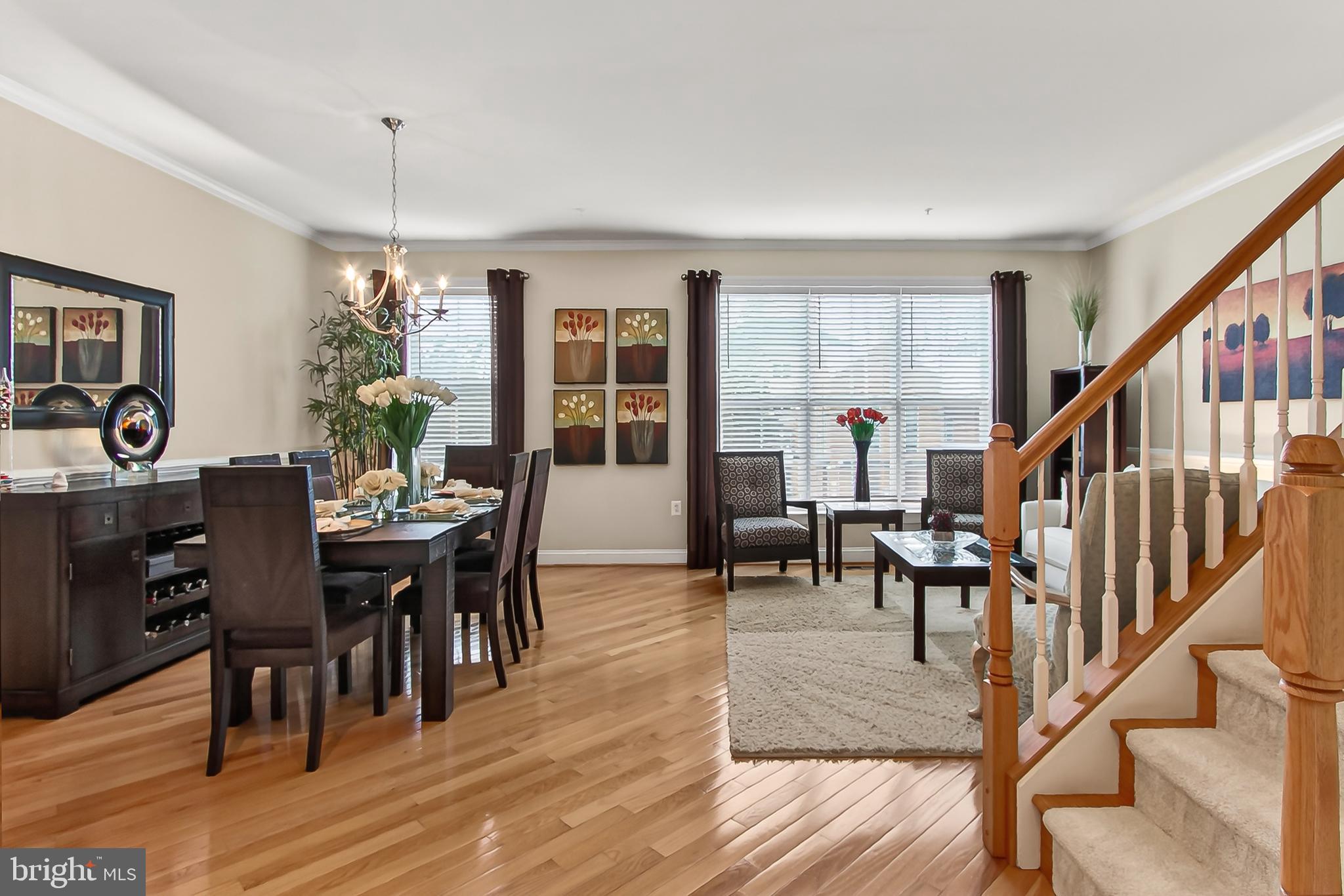 FORTNIGHTLY SQUARE - Residential