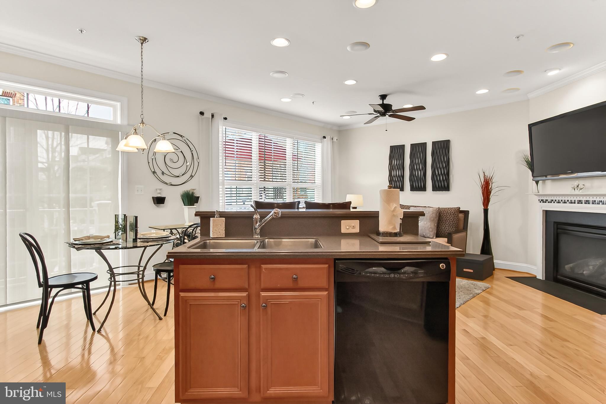 FORTNIGHTLY SQUARE - Residential