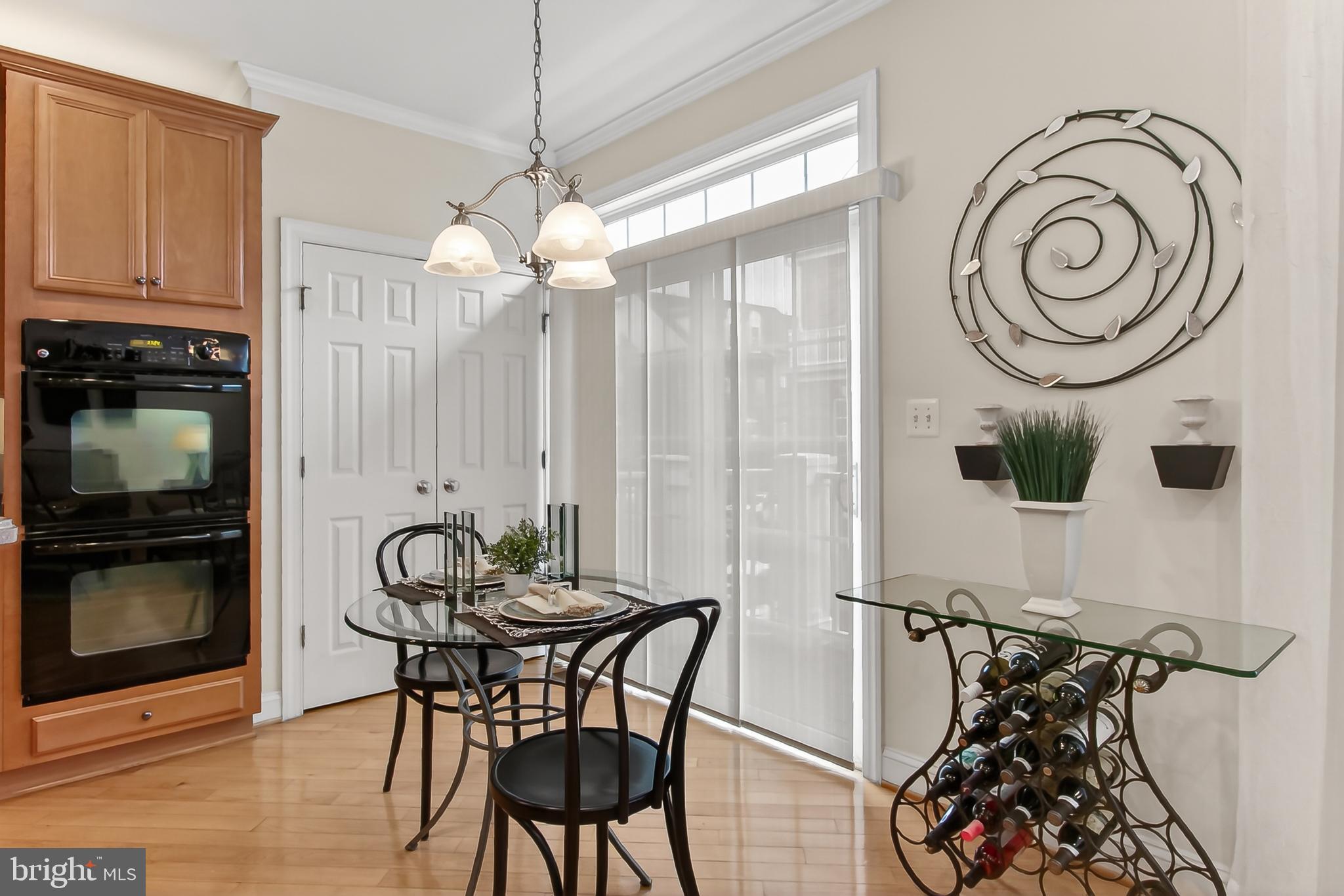 FORTNIGHTLY SQUARE - Residential