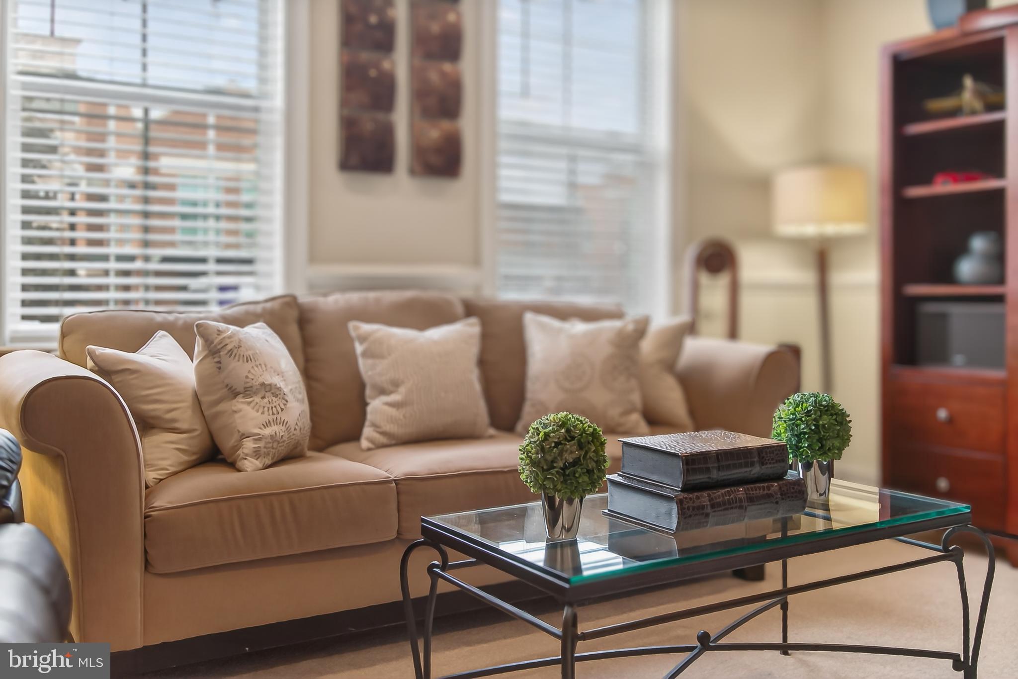 FORTNIGHTLY SQUARE - Residential