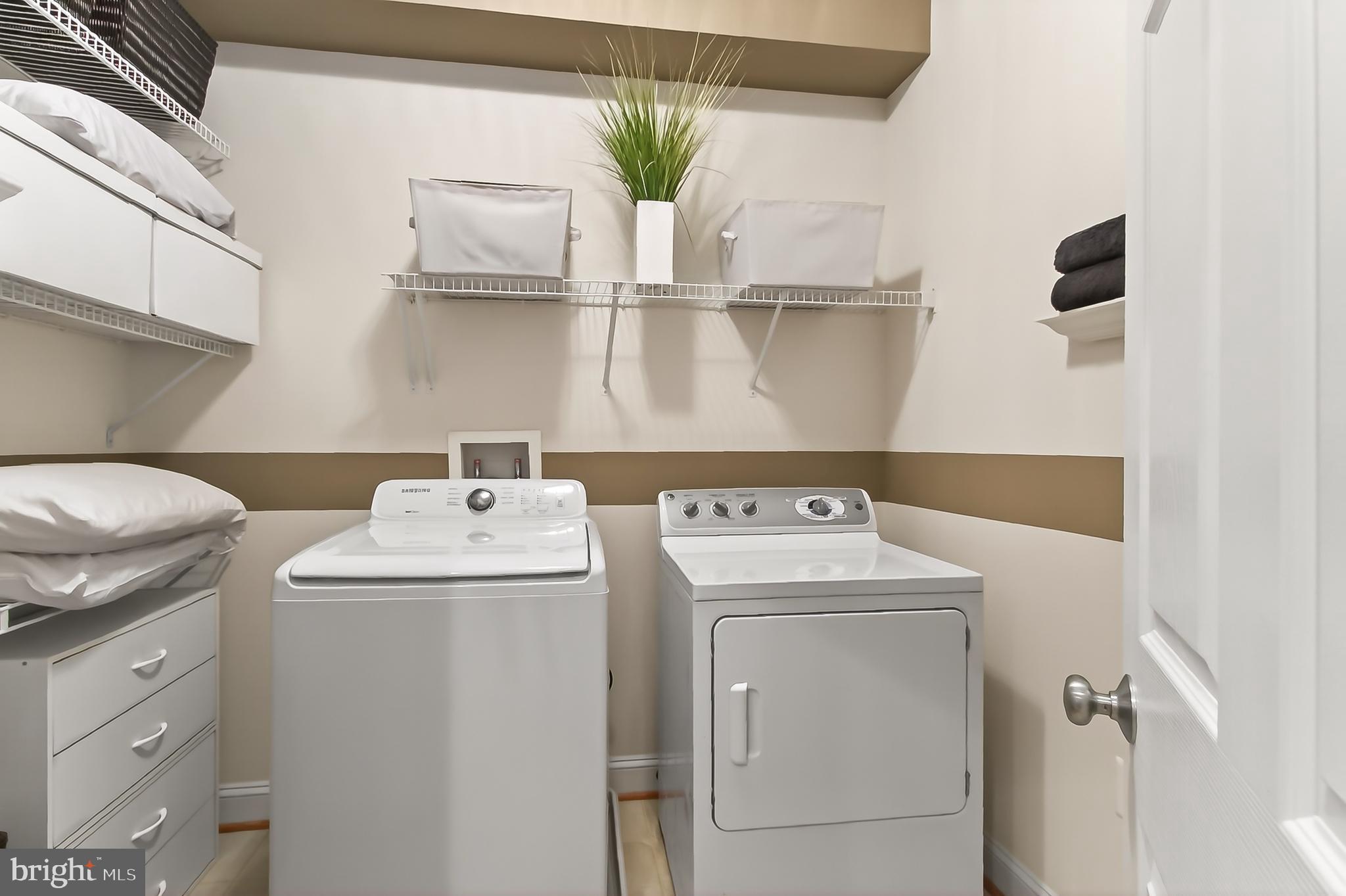 FORTNIGHTLY SQUARE - Residential