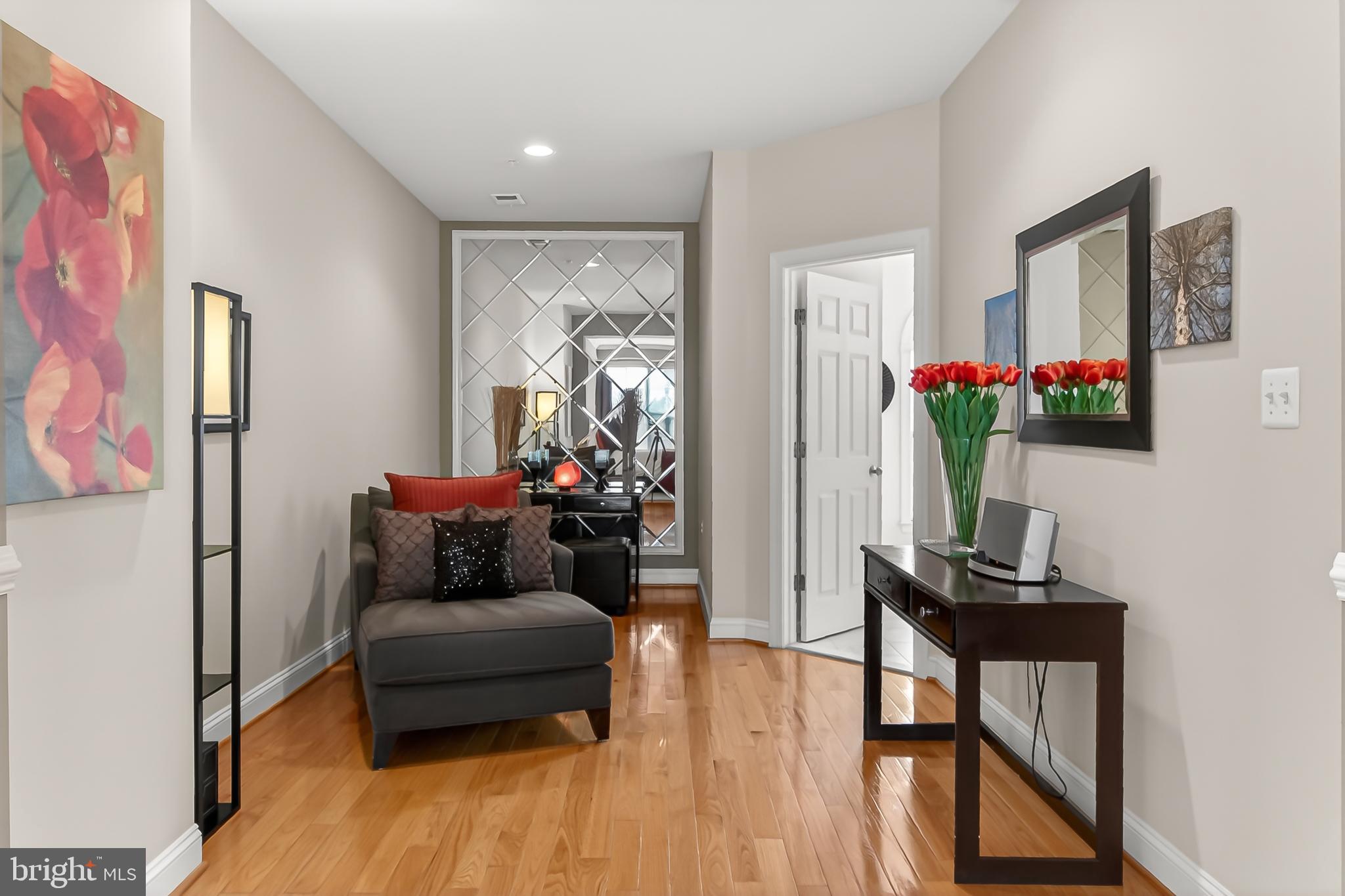 FORTNIGHTLY SQUARE - Residential