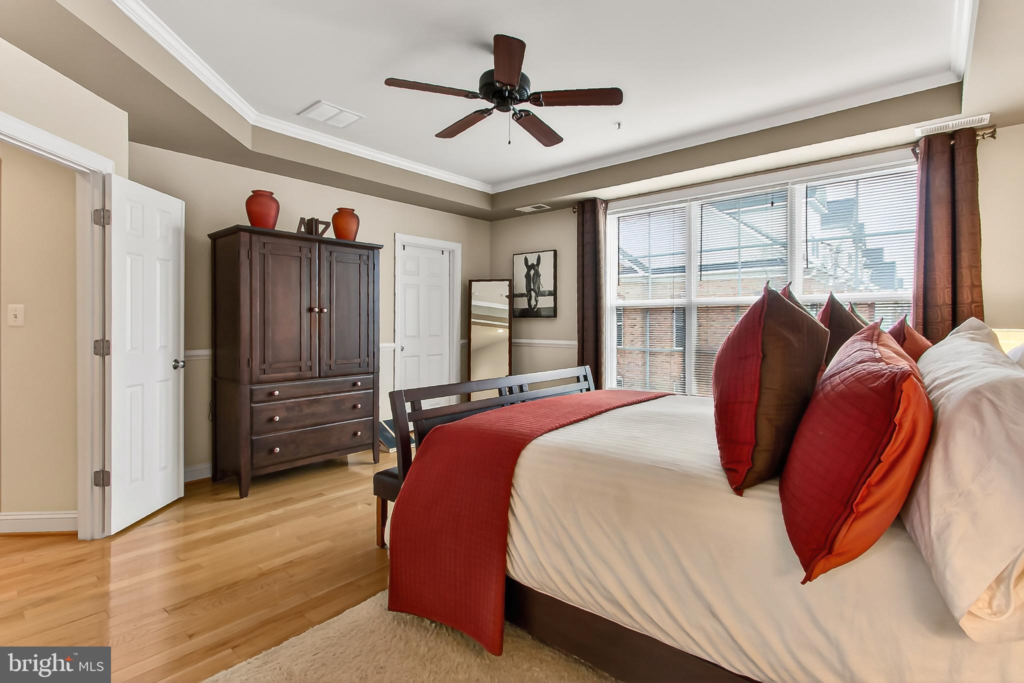 FORTNIGHTLY SQUARE - Residential