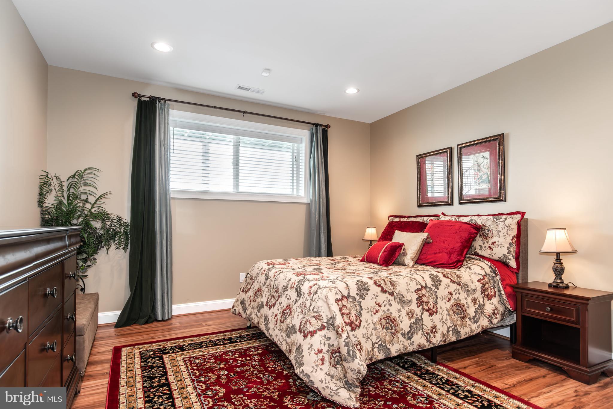 BAY CITY - Residential