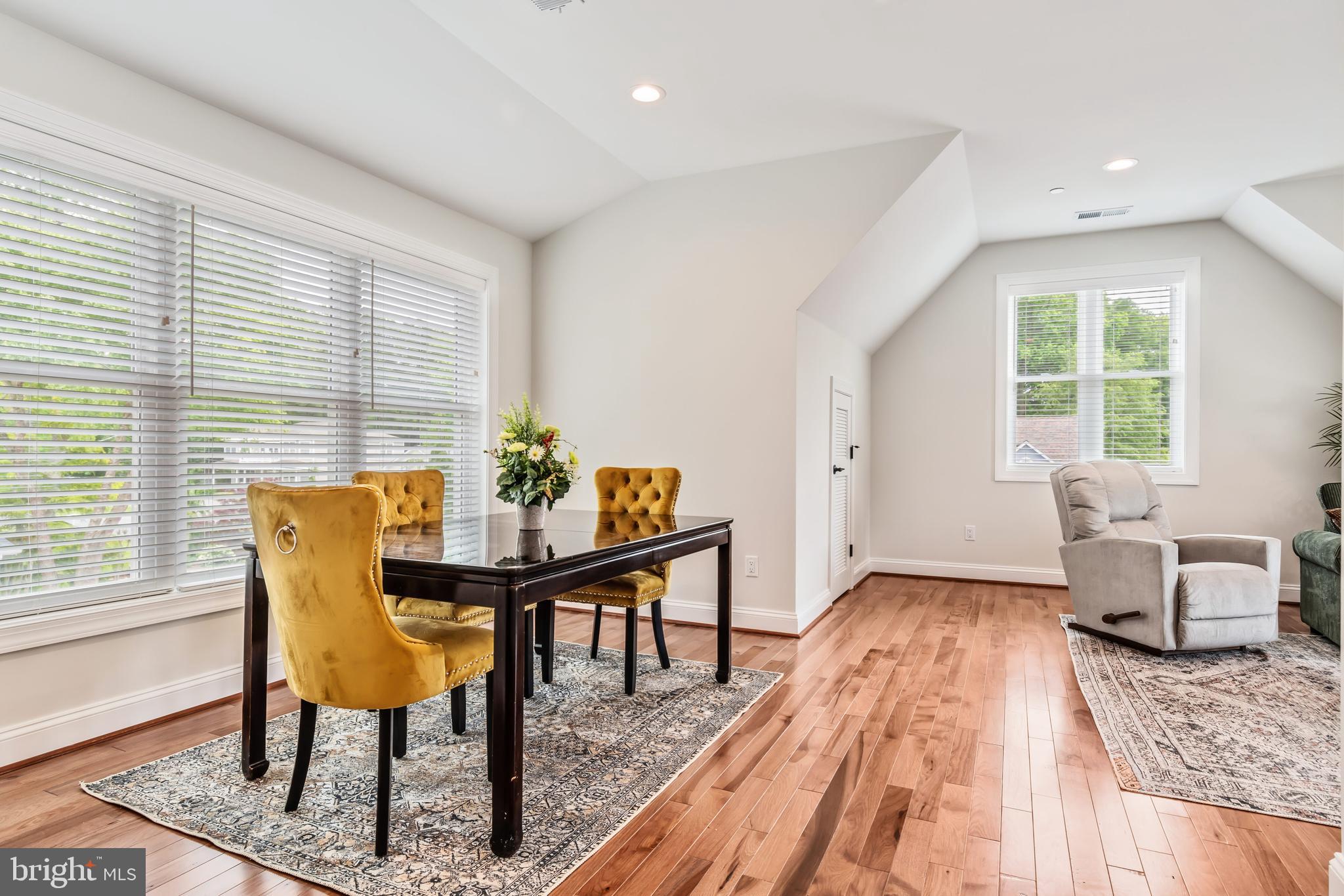 BAY CITY - Residential