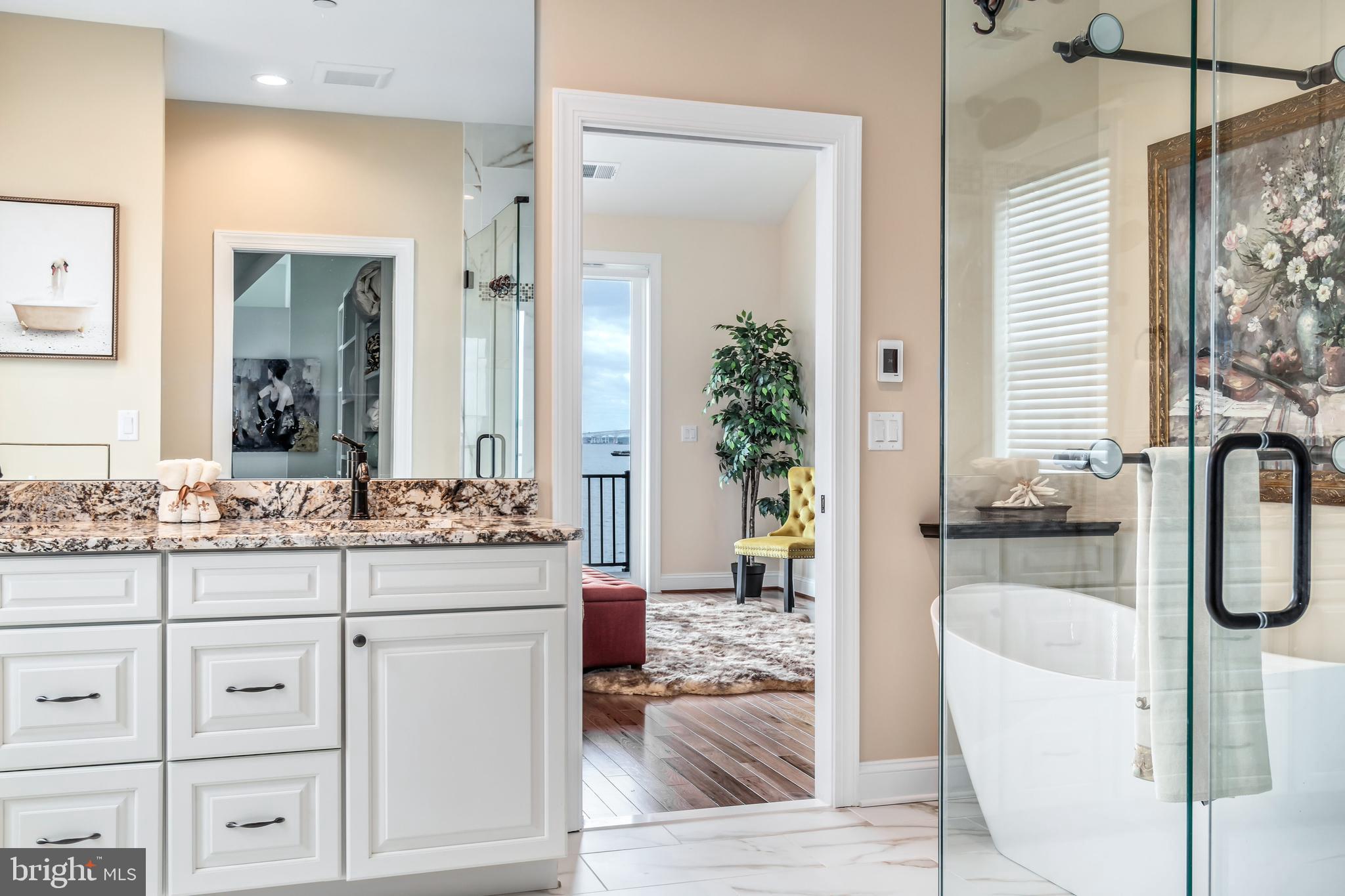 BAY CITY - Residential