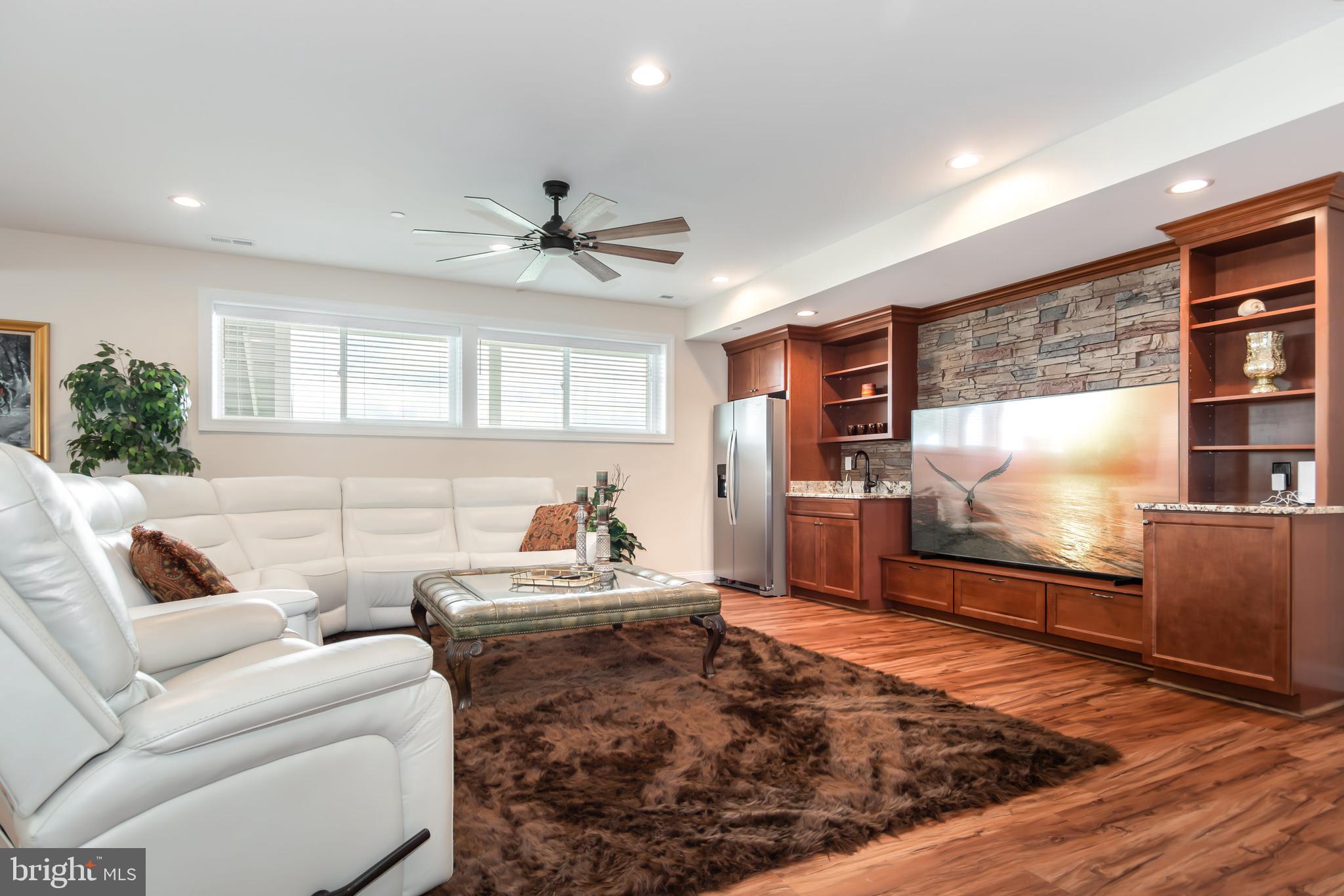 BAY CITY - Residential