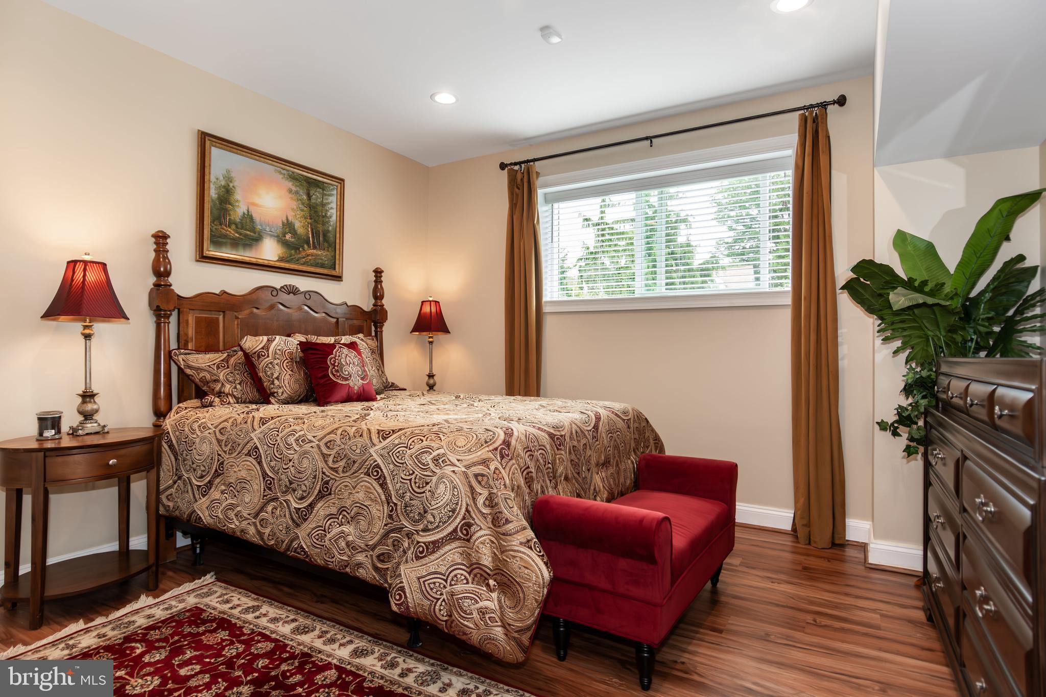 BAY CITY - Residential