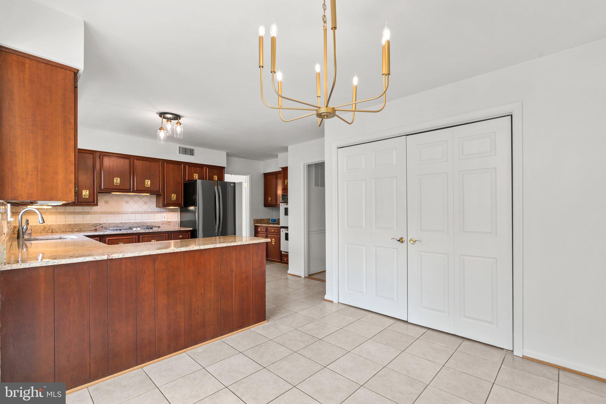 KEMP MILL FARMS - Residential