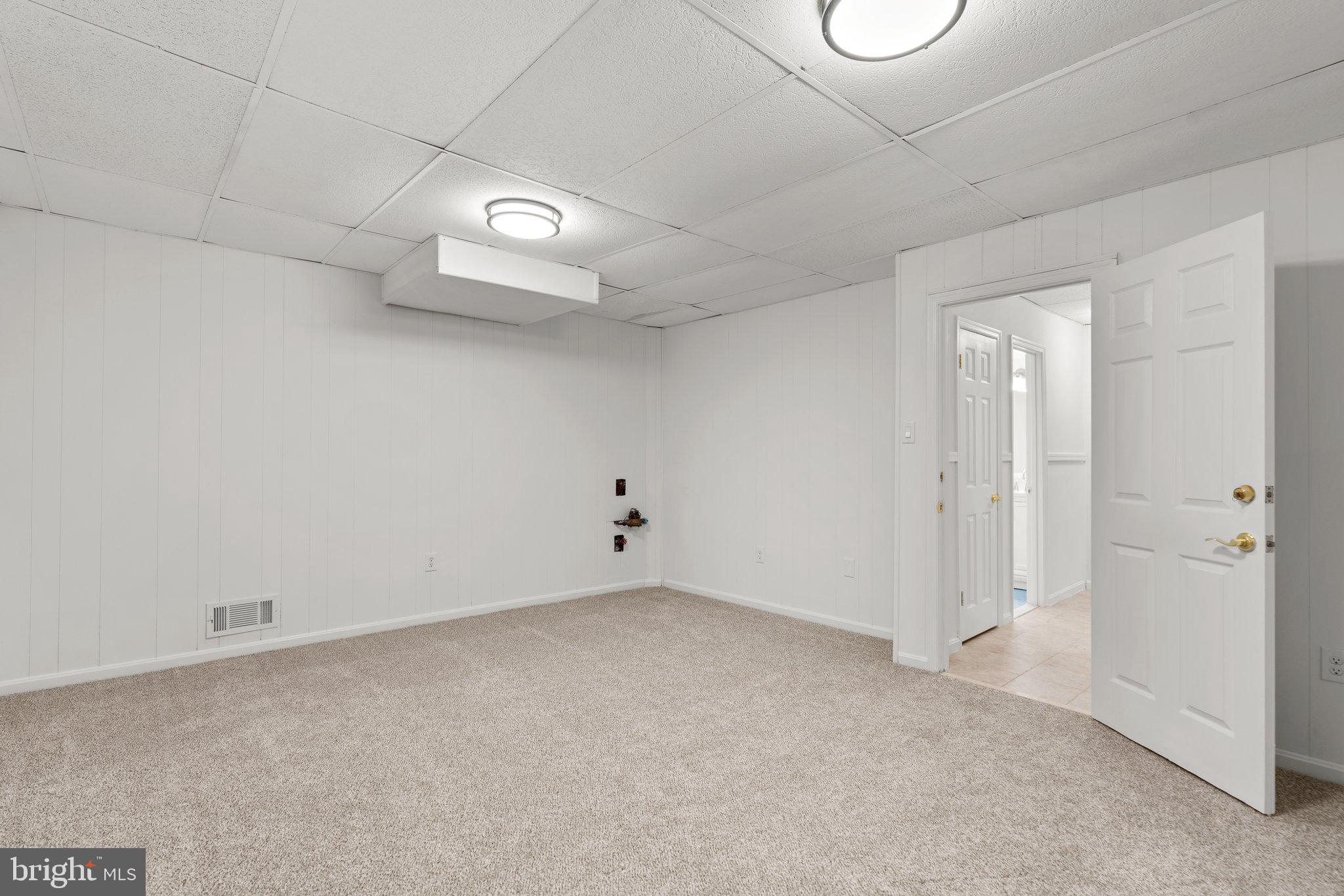 KEMP MILL FARMS - Residential