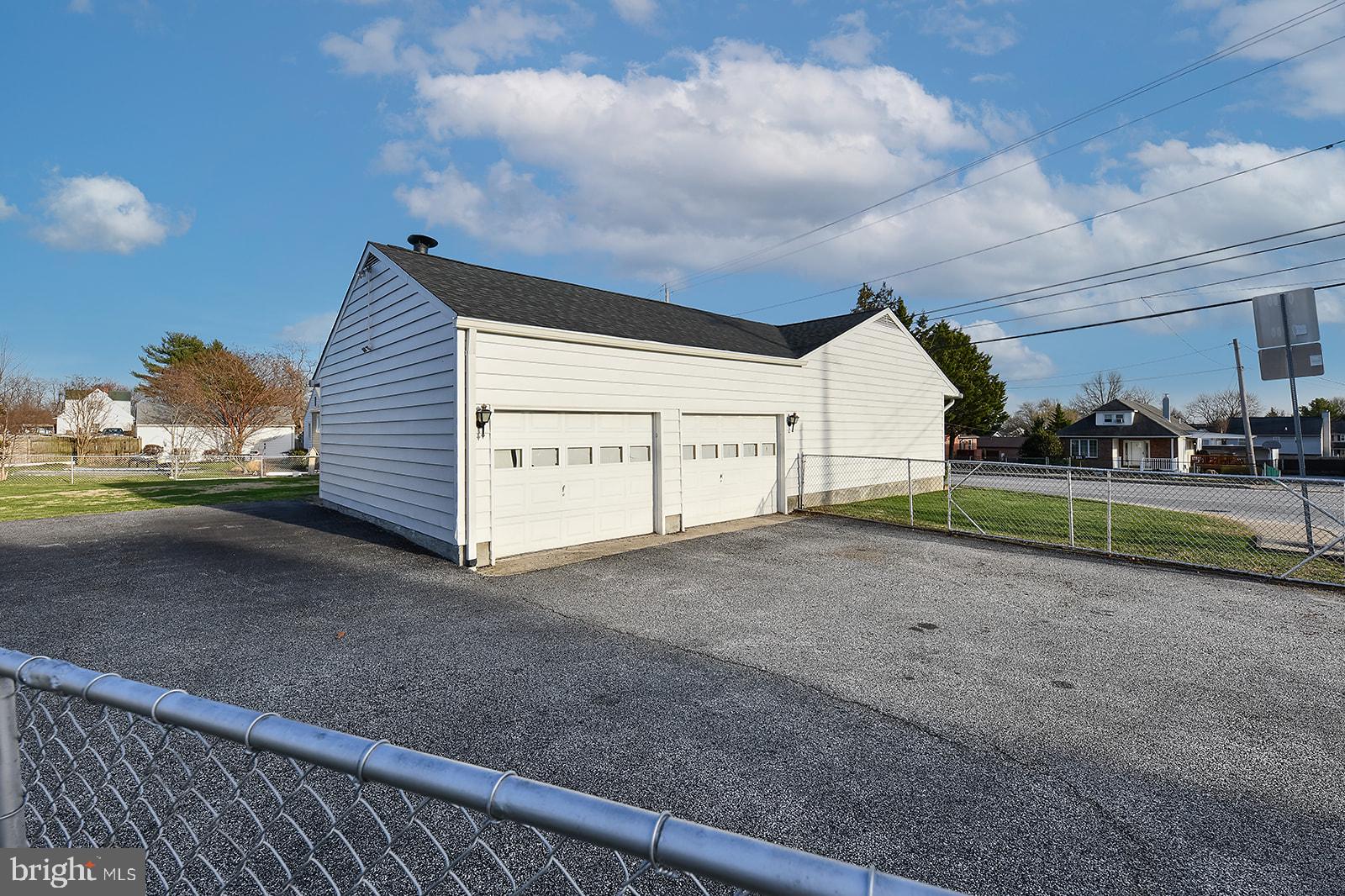 PERRYHALL - Residential