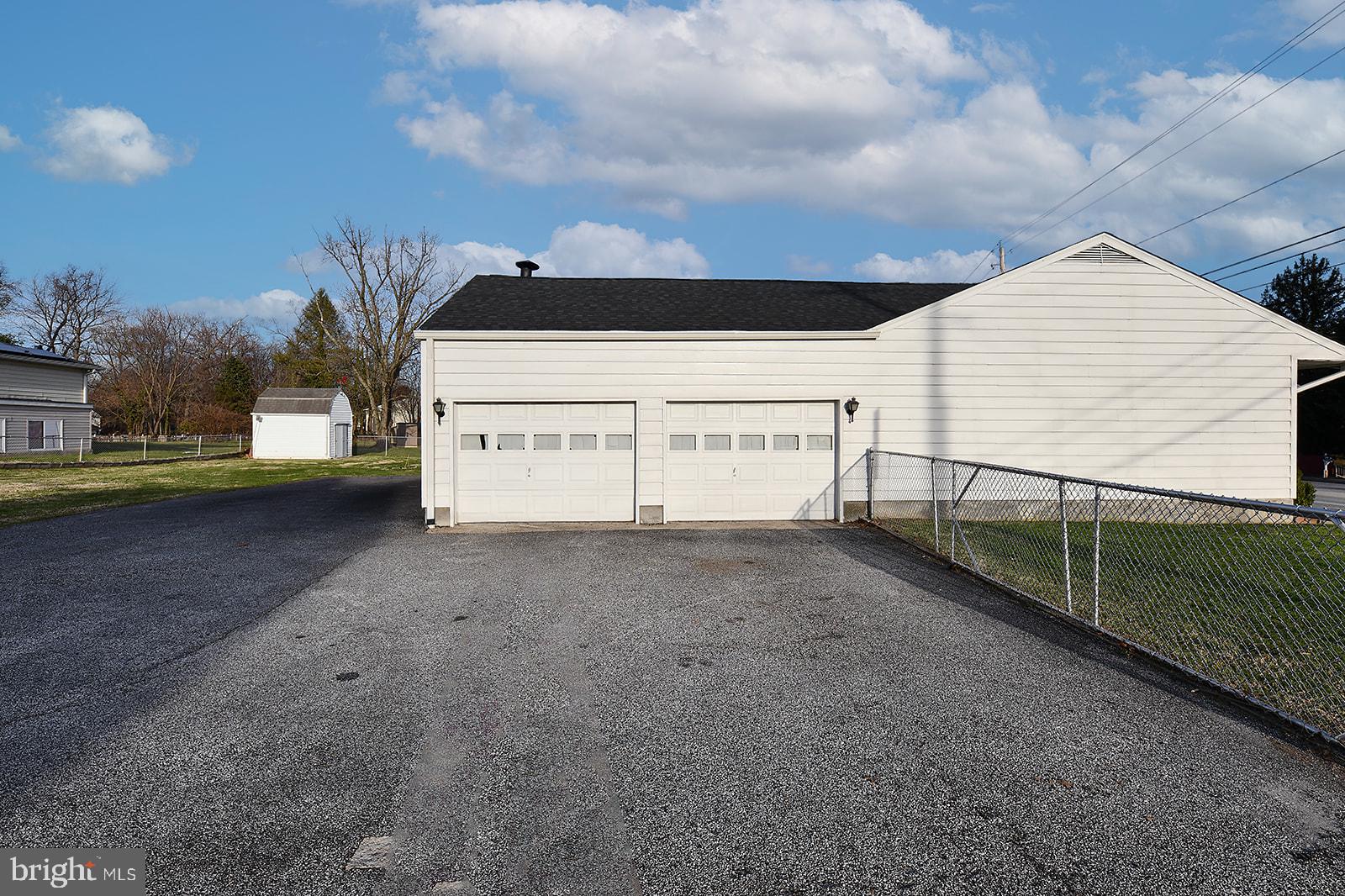 PERRYHALL - Residential