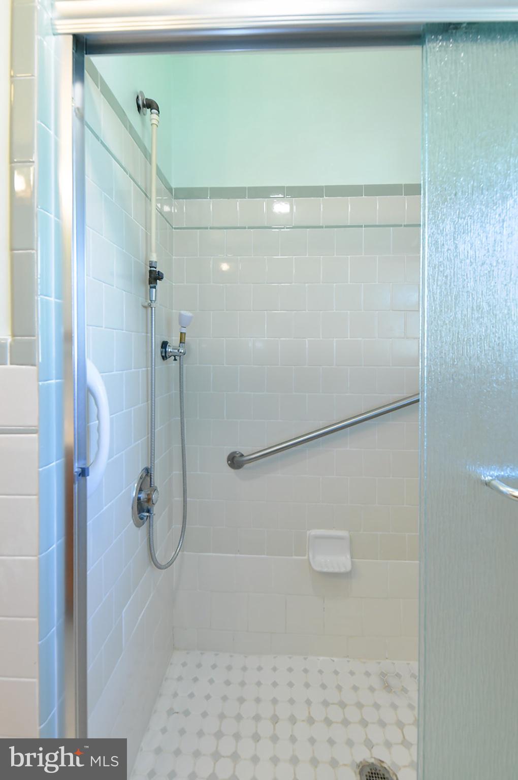 PERRYHALL - Residential