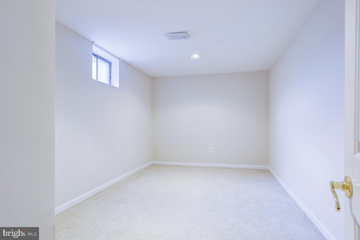 FALLSWICK - Residential Lease