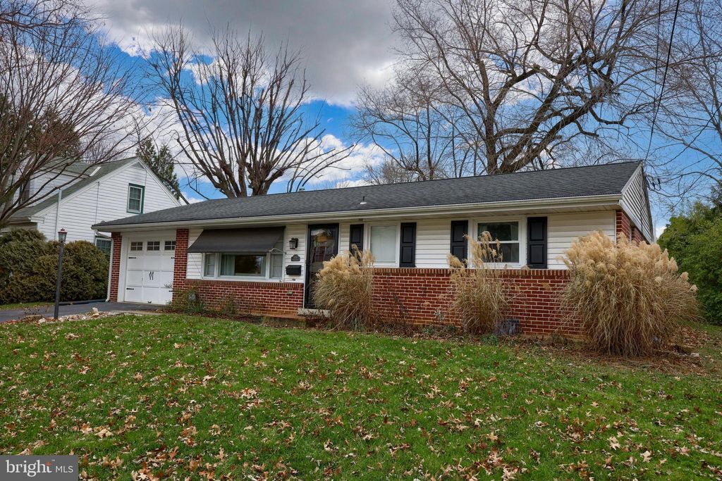 Photo of 509 N WATER ST, LITITZ, PA 17543 (MLS # PALA2028990)