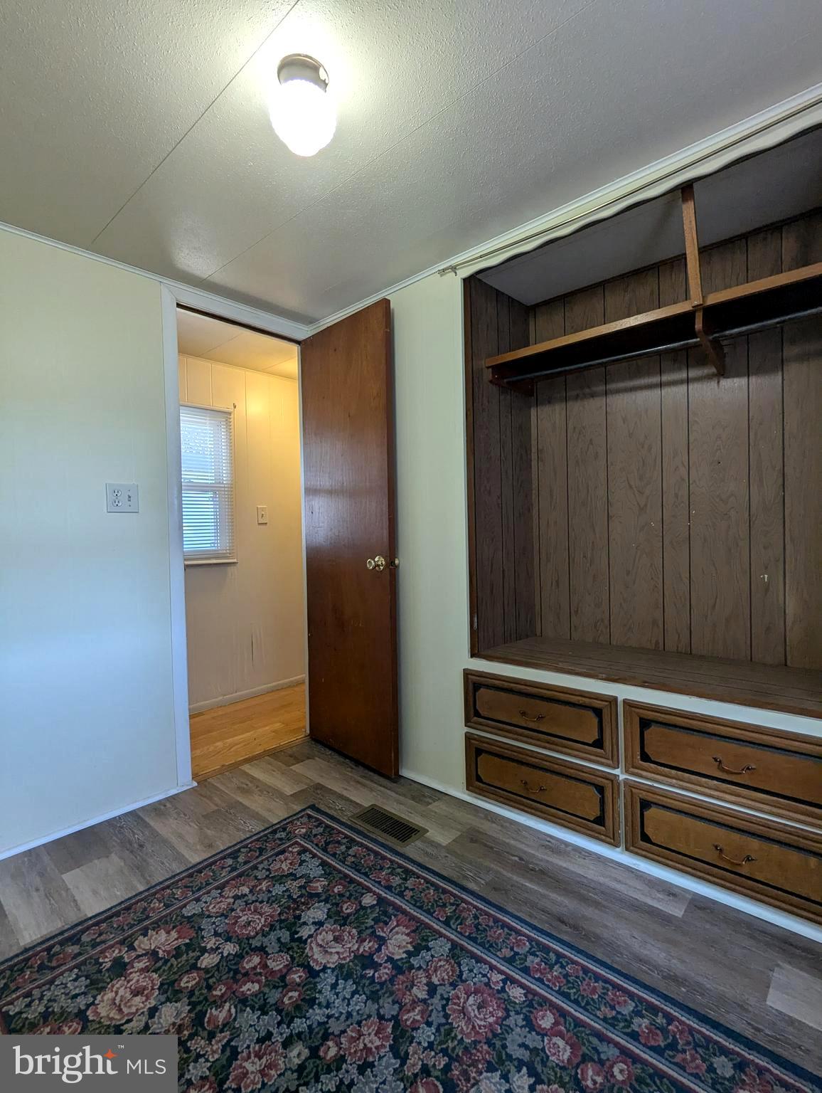 HILLANDALE HOMES - Residential