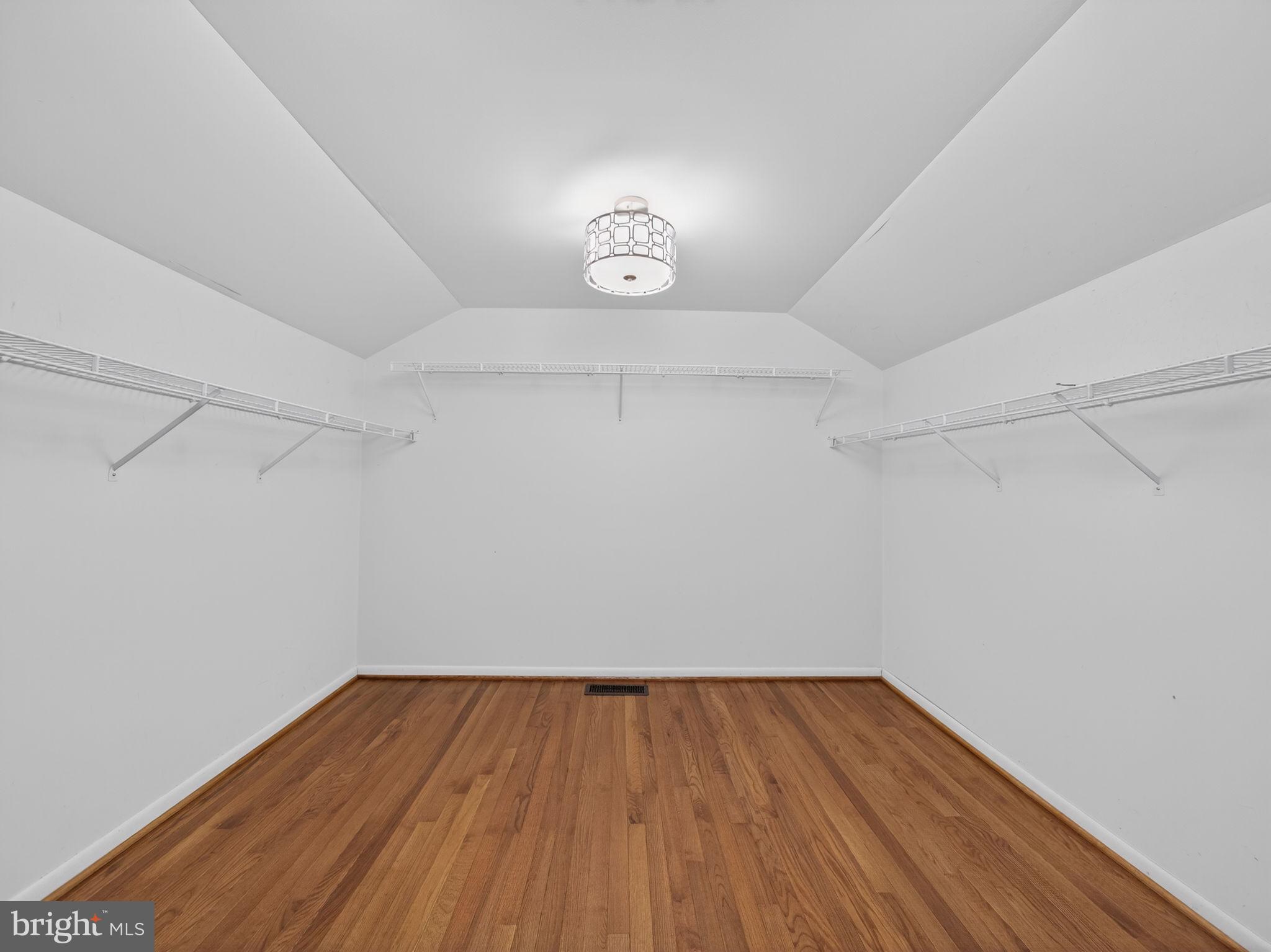 KINGSCOTE - Residential