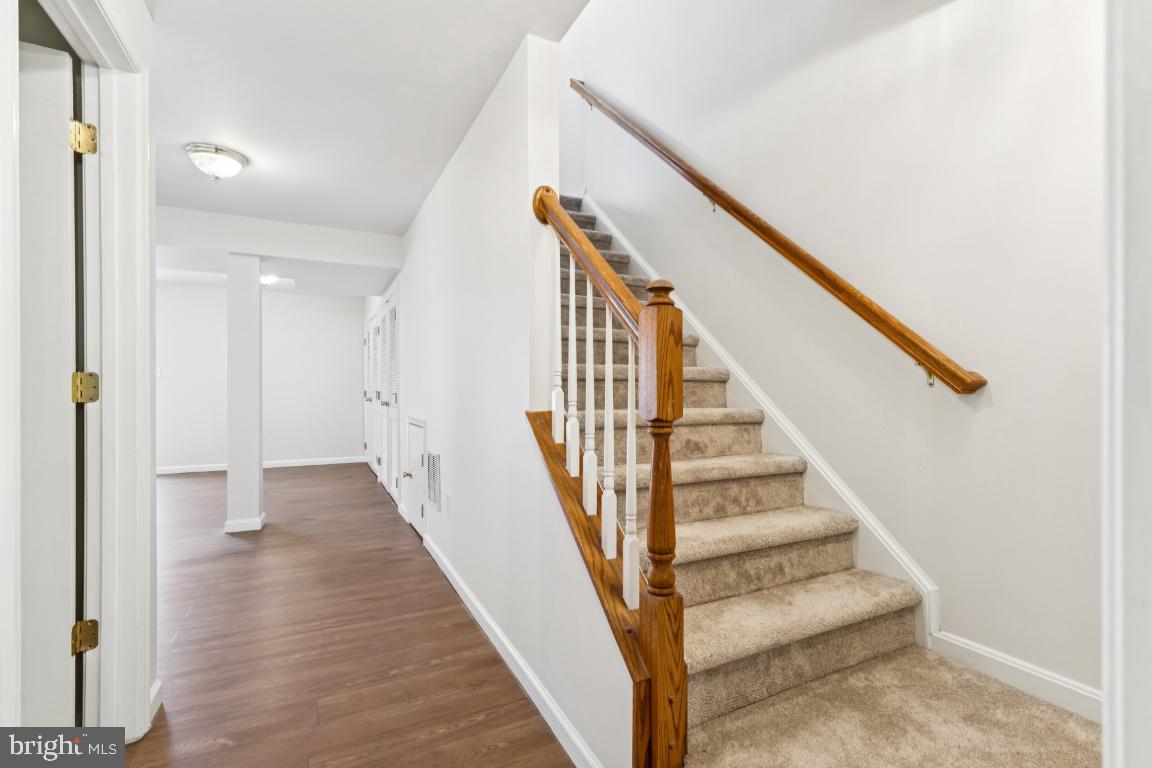 COTTAGES AT GLENARDEN - Residential