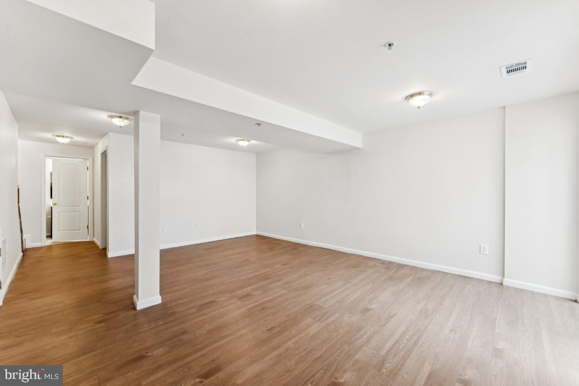 COTTAGES AT GLENARDEN - Residential