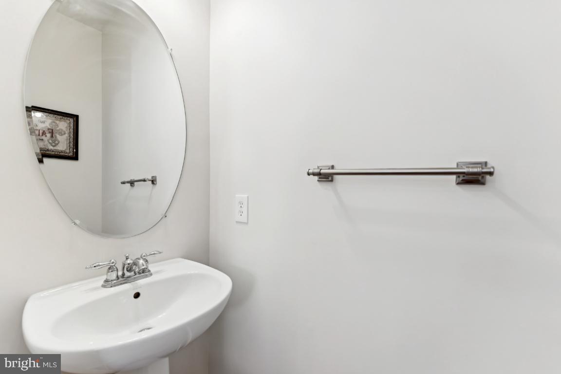 COTTAGES AT GLENARDEN - Residential