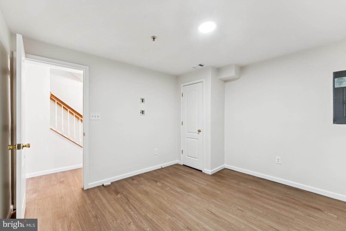 COTTAGES AT GLENARDEN - Residential