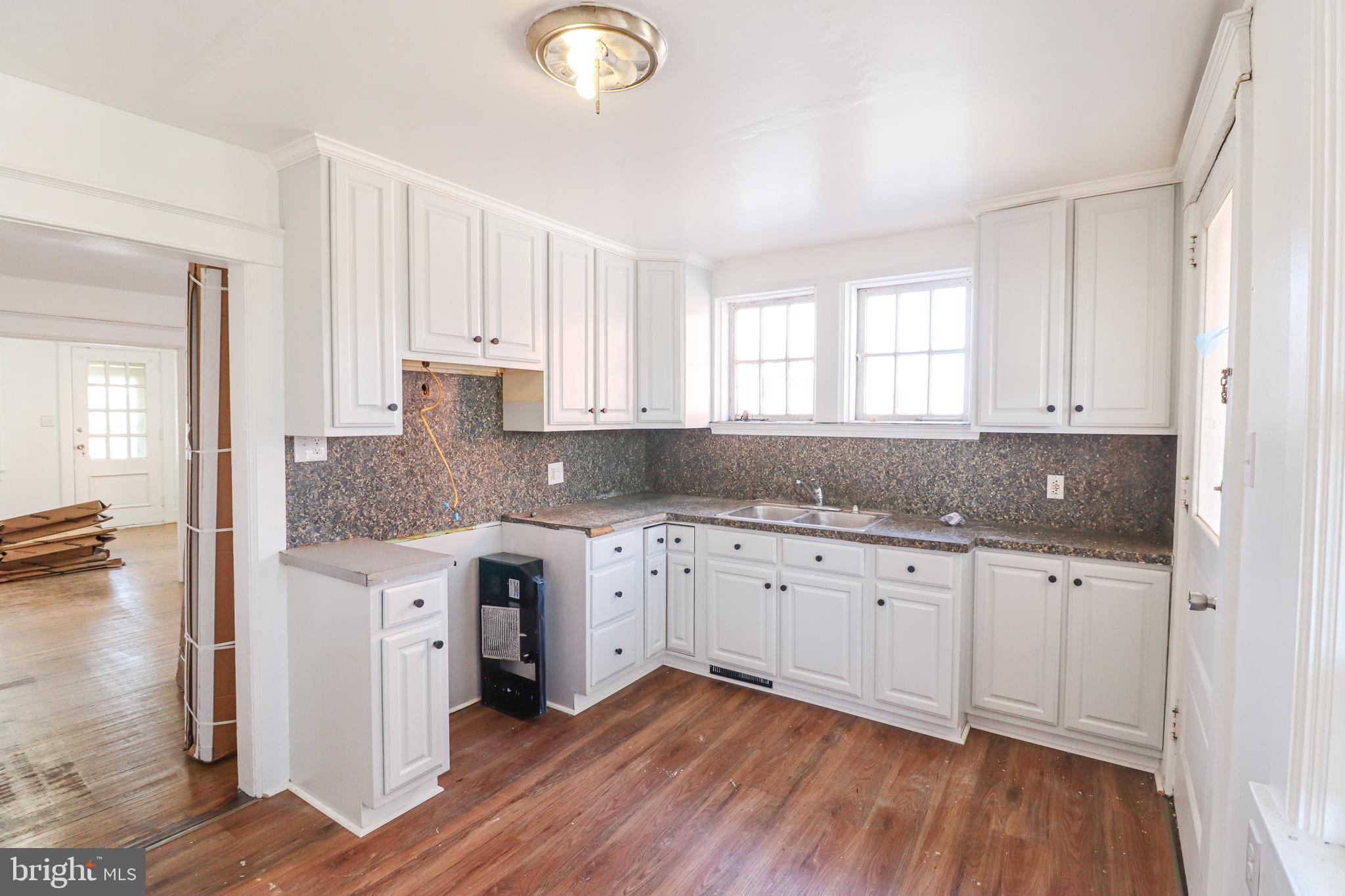 WEST END - Residential