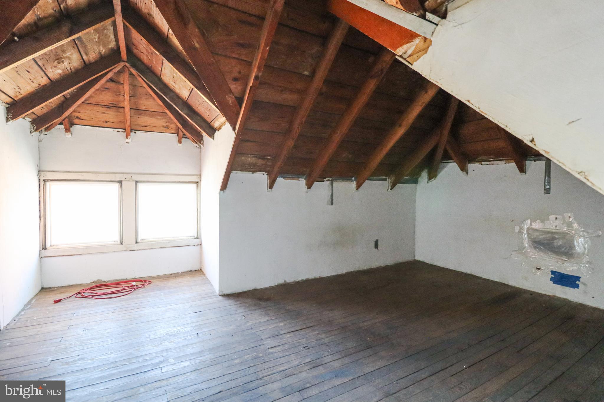 WEST END - Residential