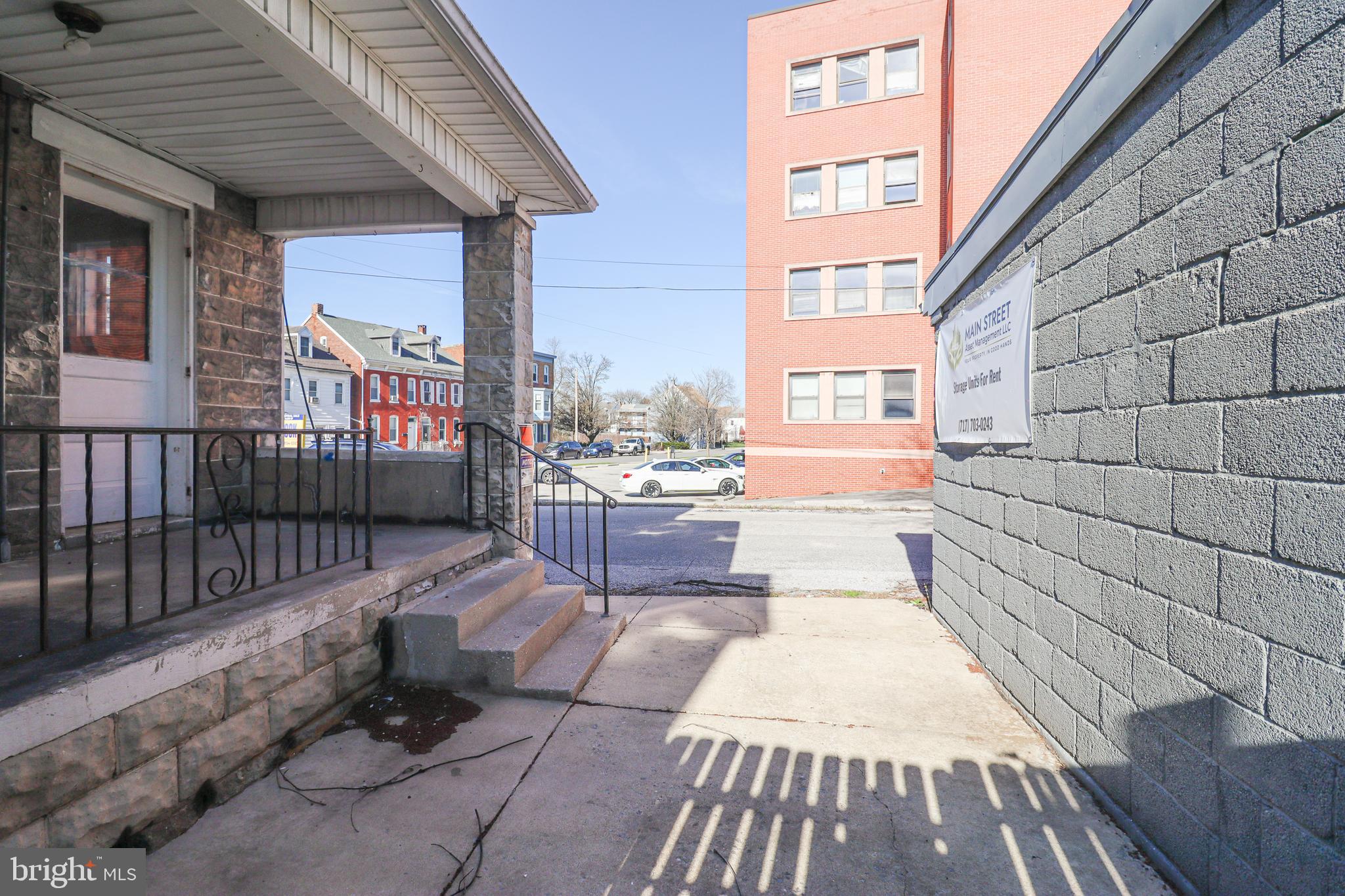 WEST END - Residential