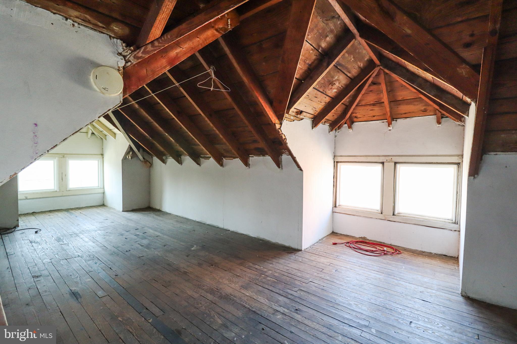 WEST END - Residential