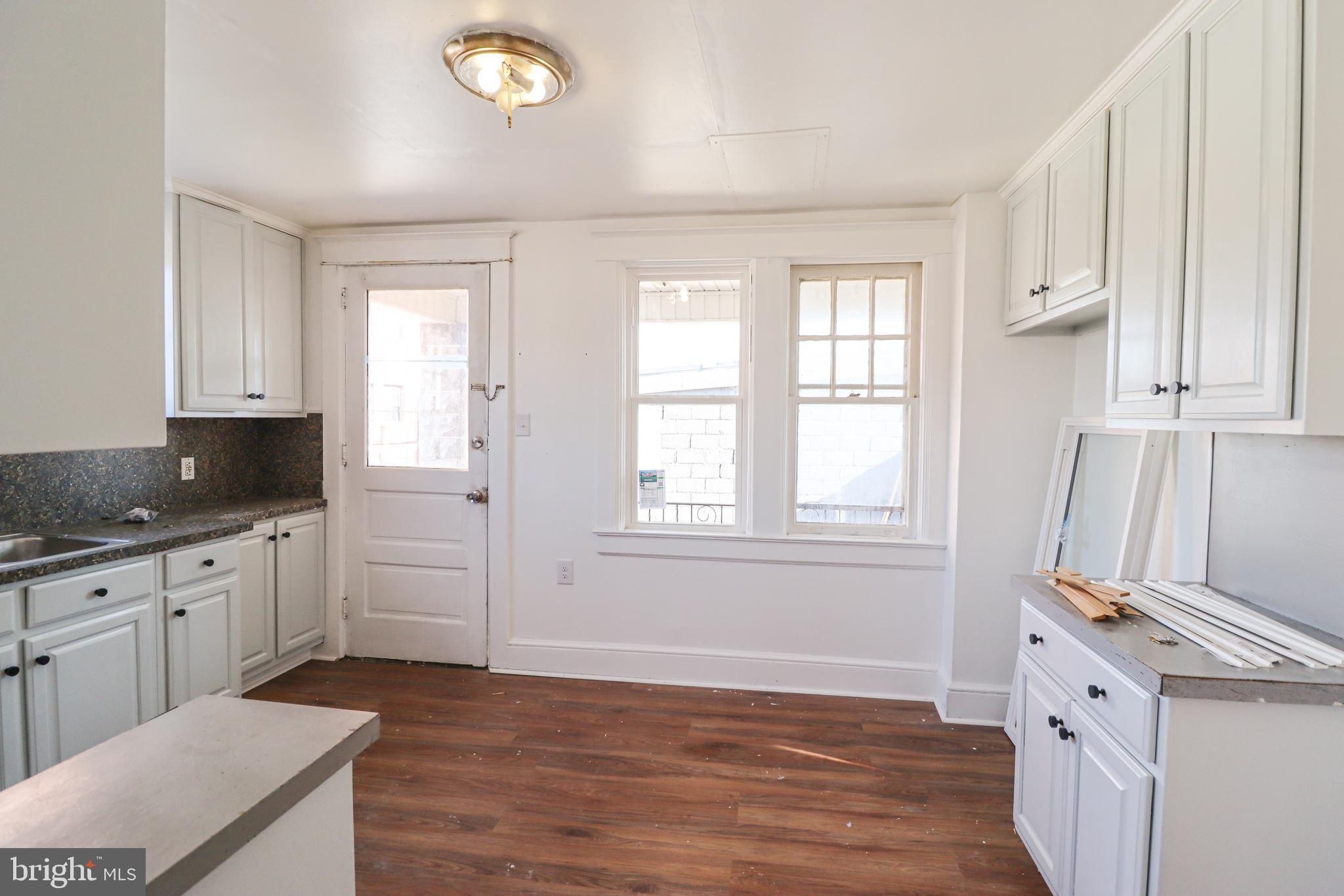 WEST END - Residential