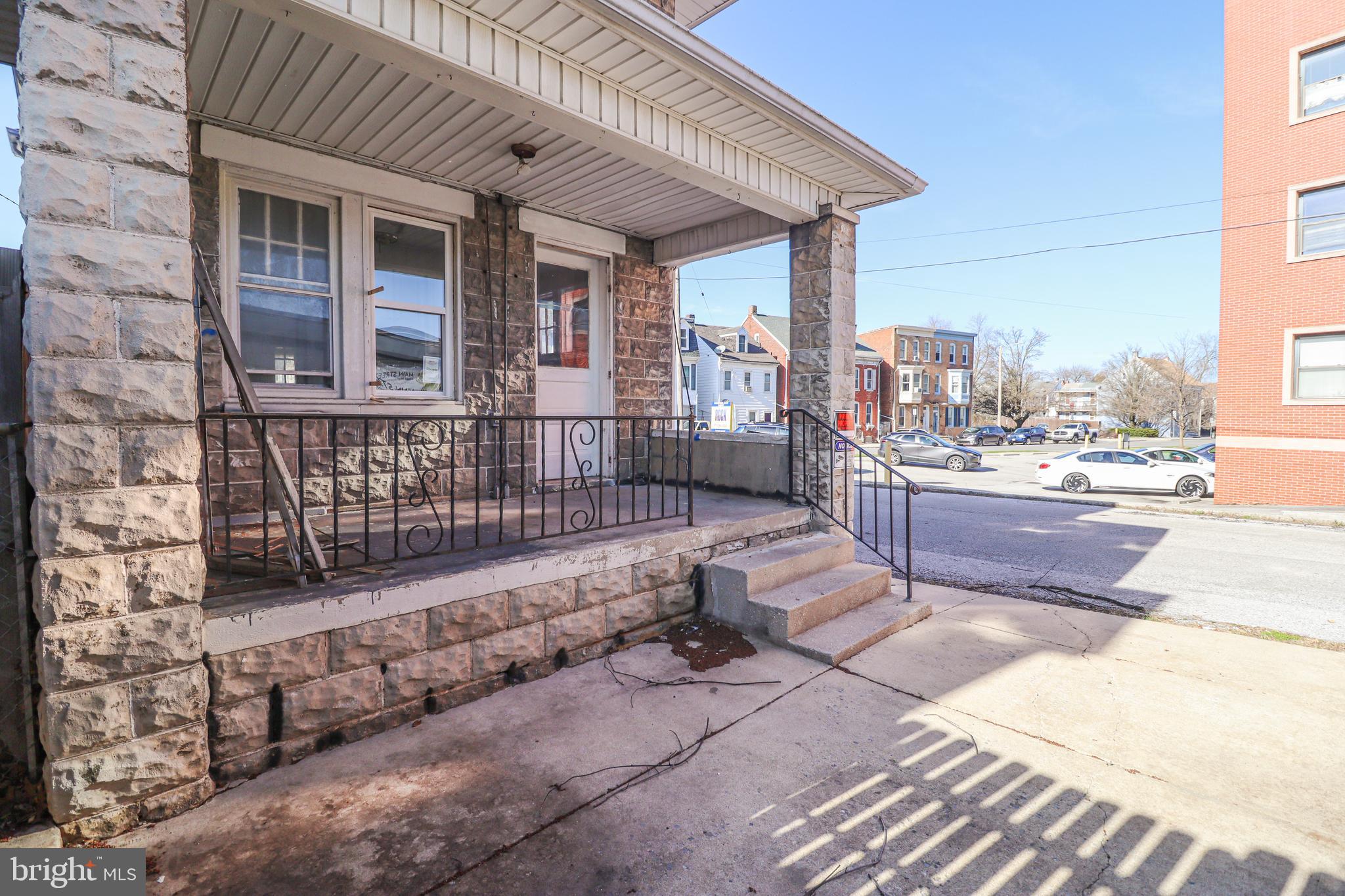 WEST END - Residential