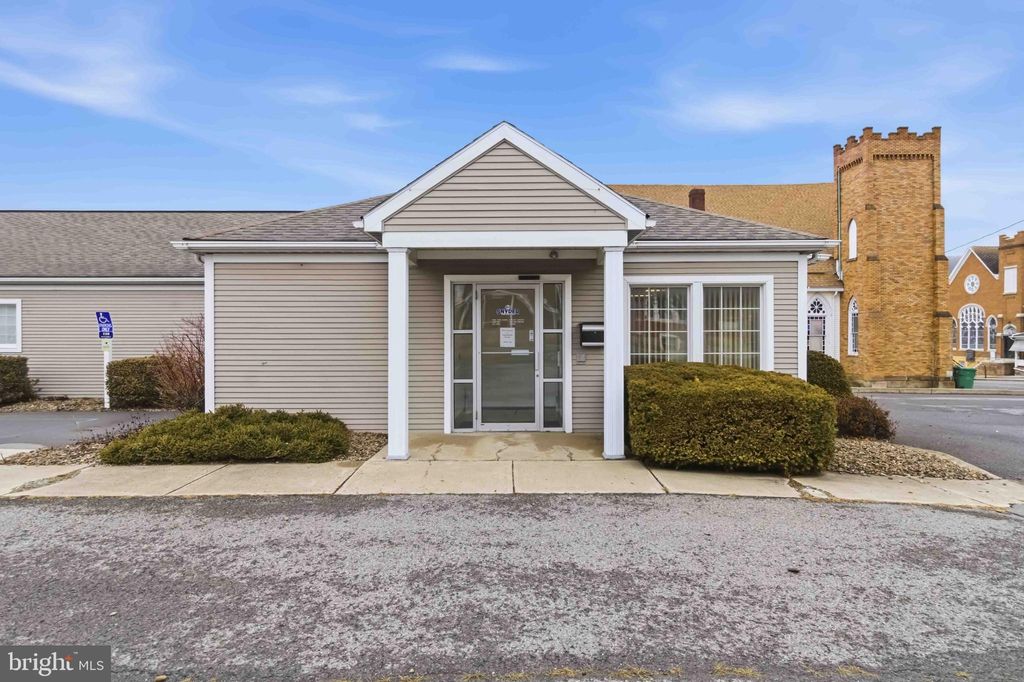 Photo of 135 E 3rd Street, MOUNT CARMEL, PA 17851 (MLS # PANU2003056)