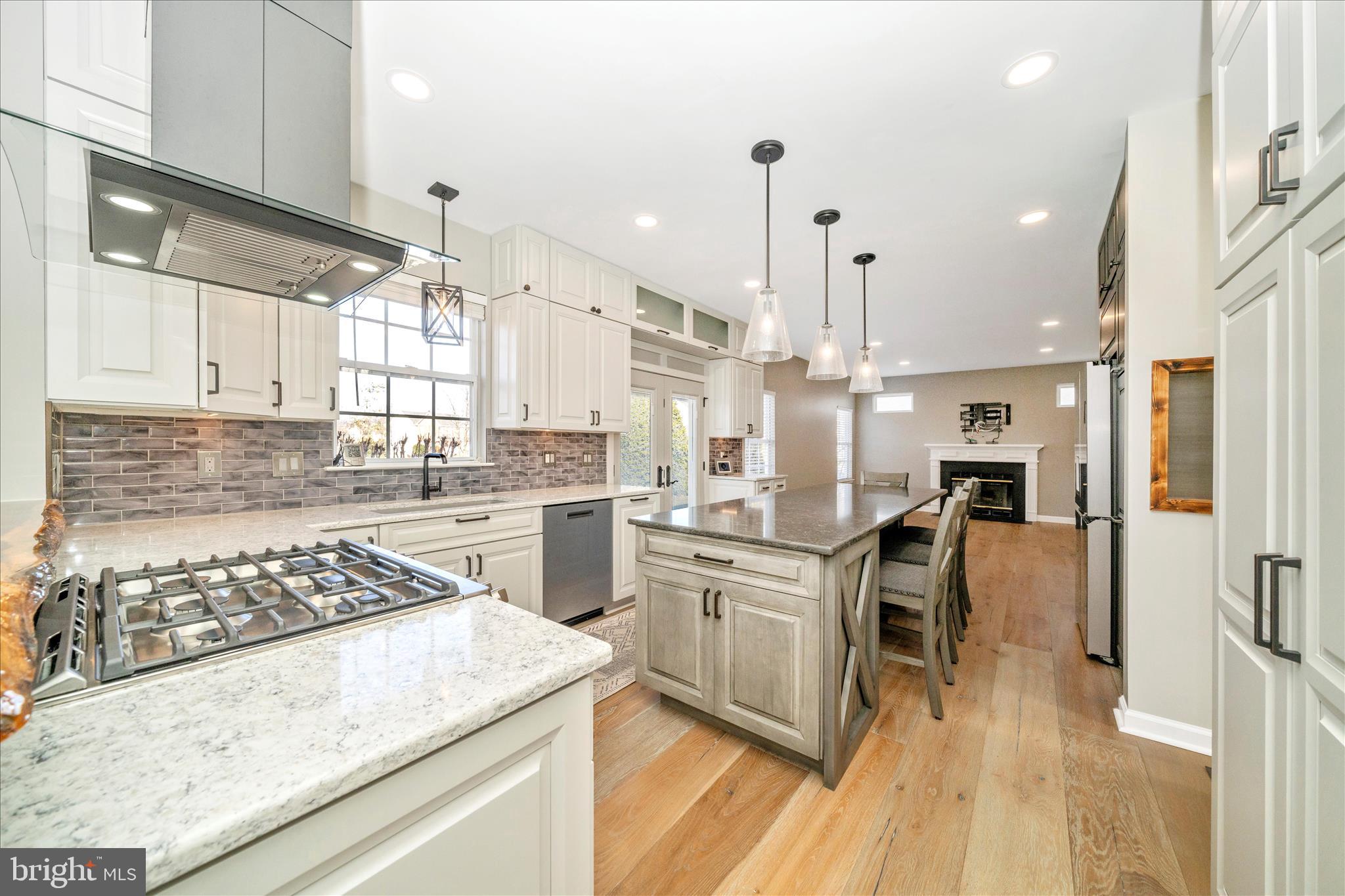 EMERALD FARM - Residential