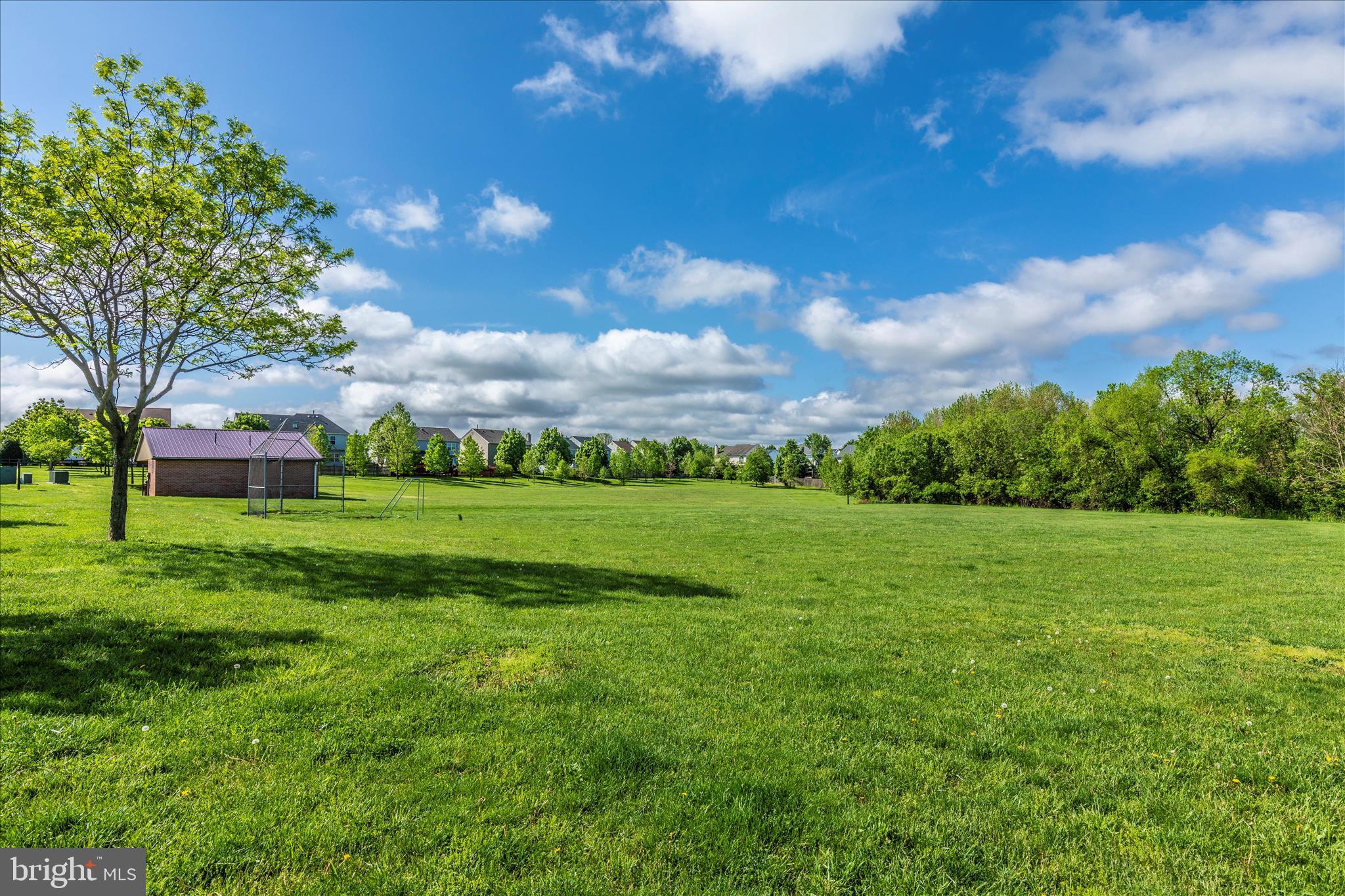EMERALD FARM - Residential