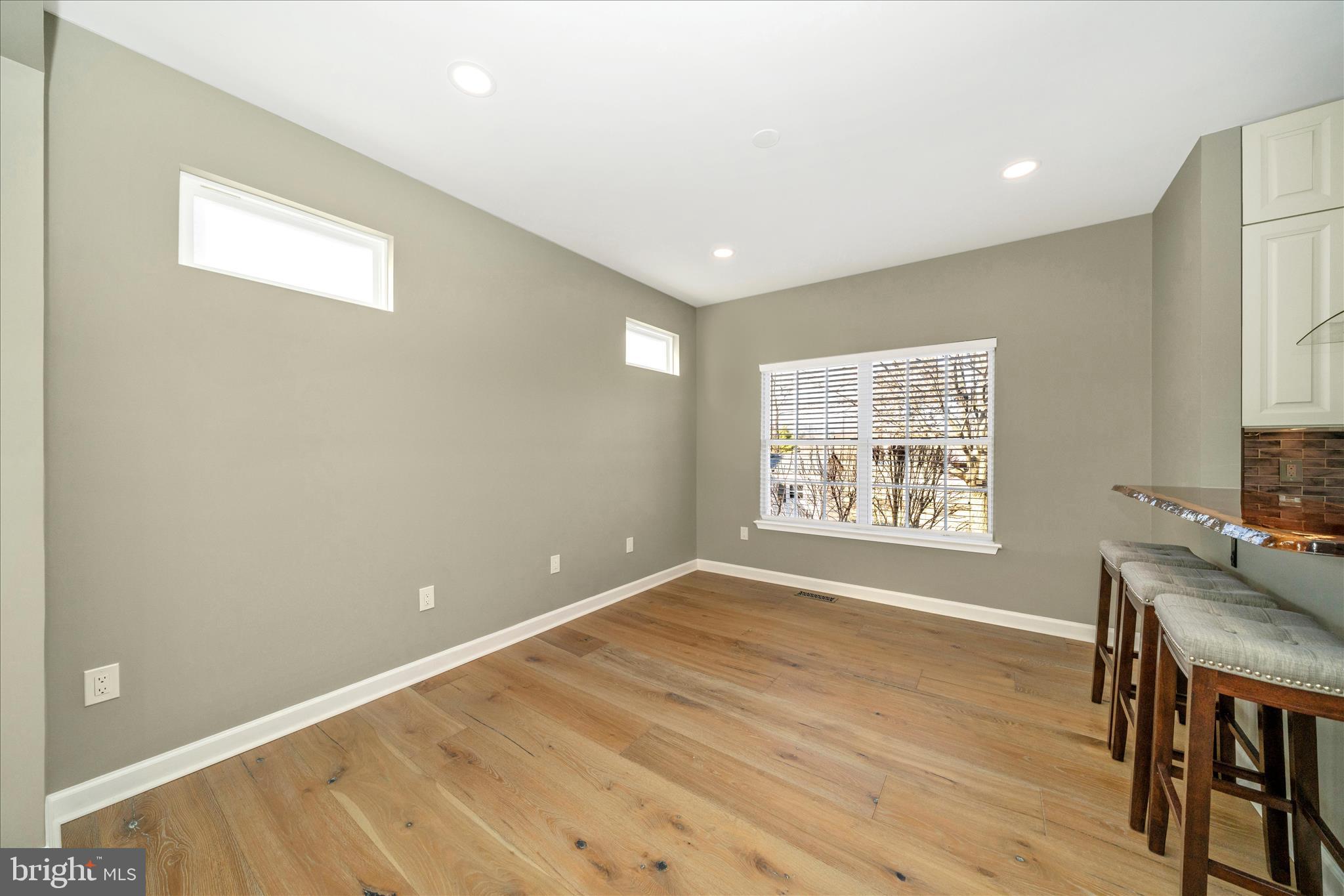 EMERALD FARM - Residential