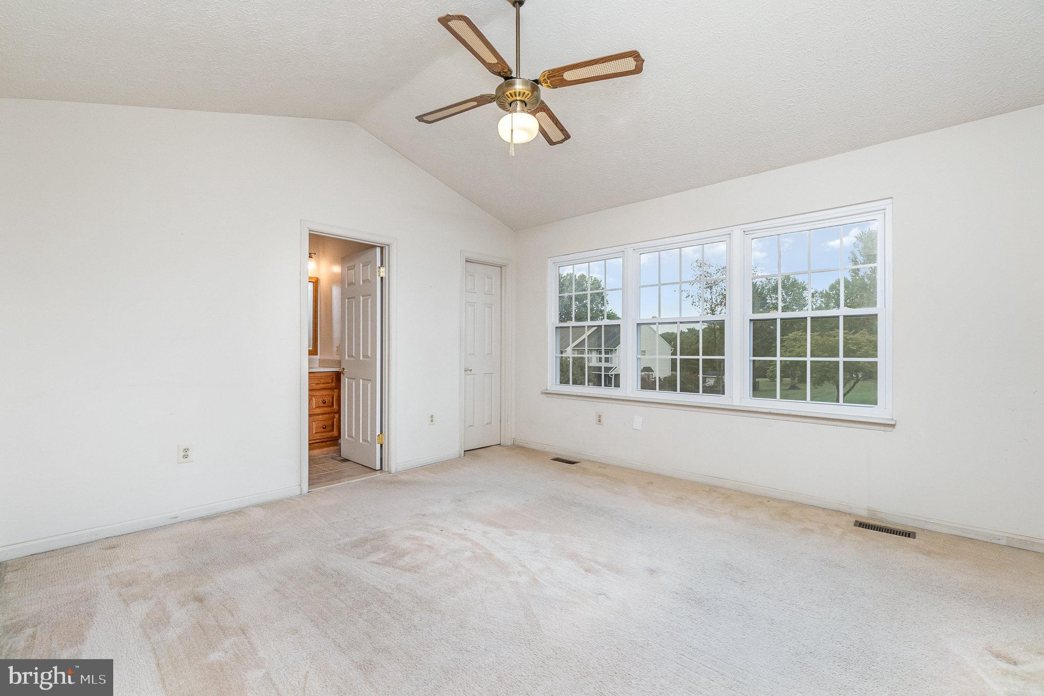 FOXBOROUGH FARMS - Residential