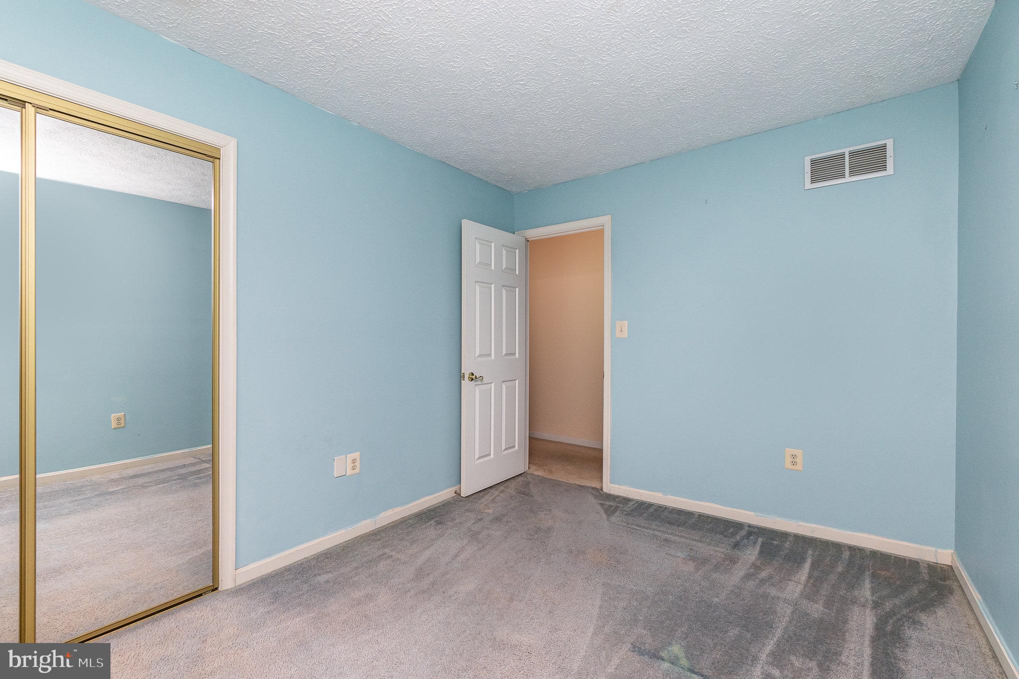 FOXBOROUGH FARMS - Residential